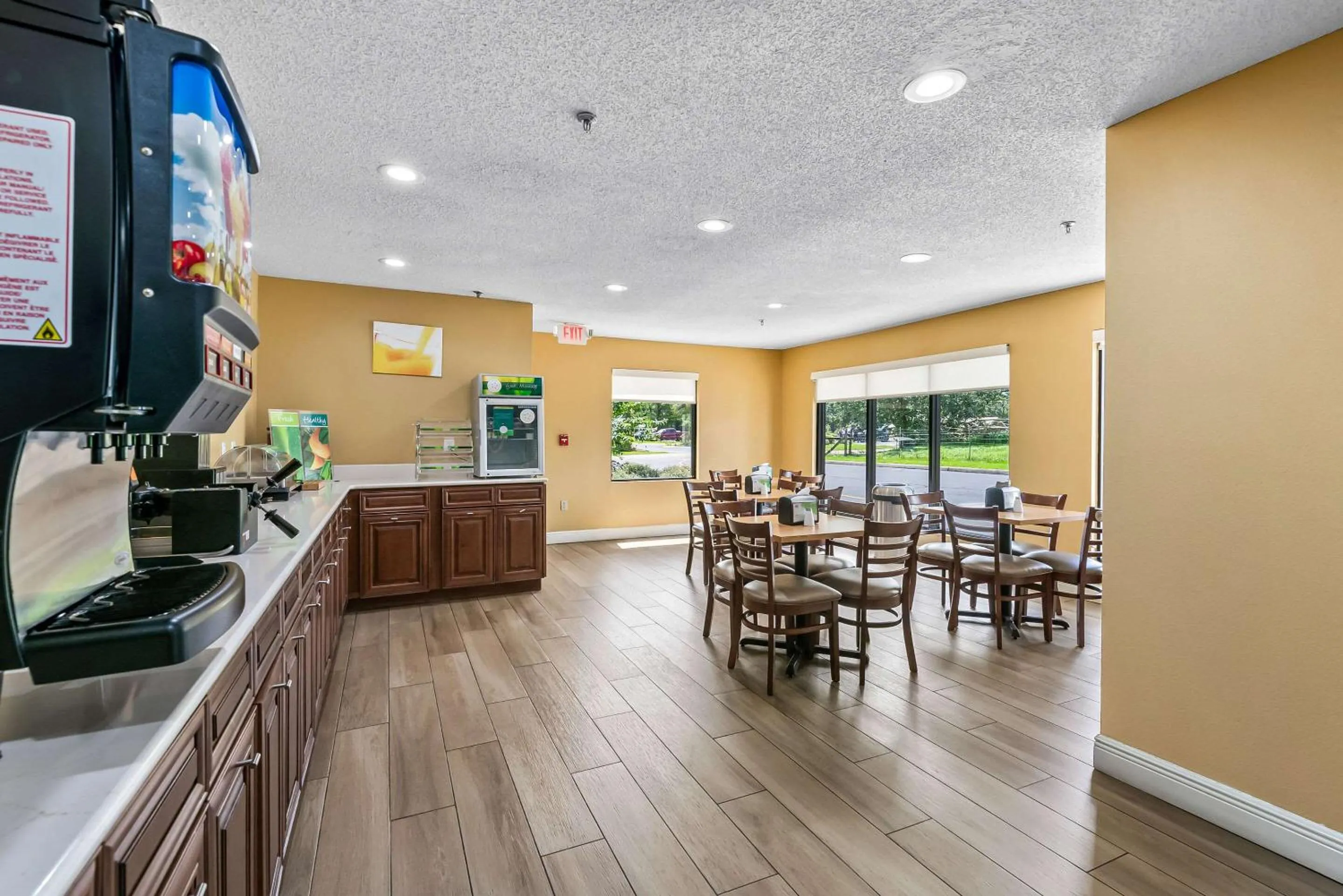 Breakfast in Quality Inn Quincy - Tallahassee West