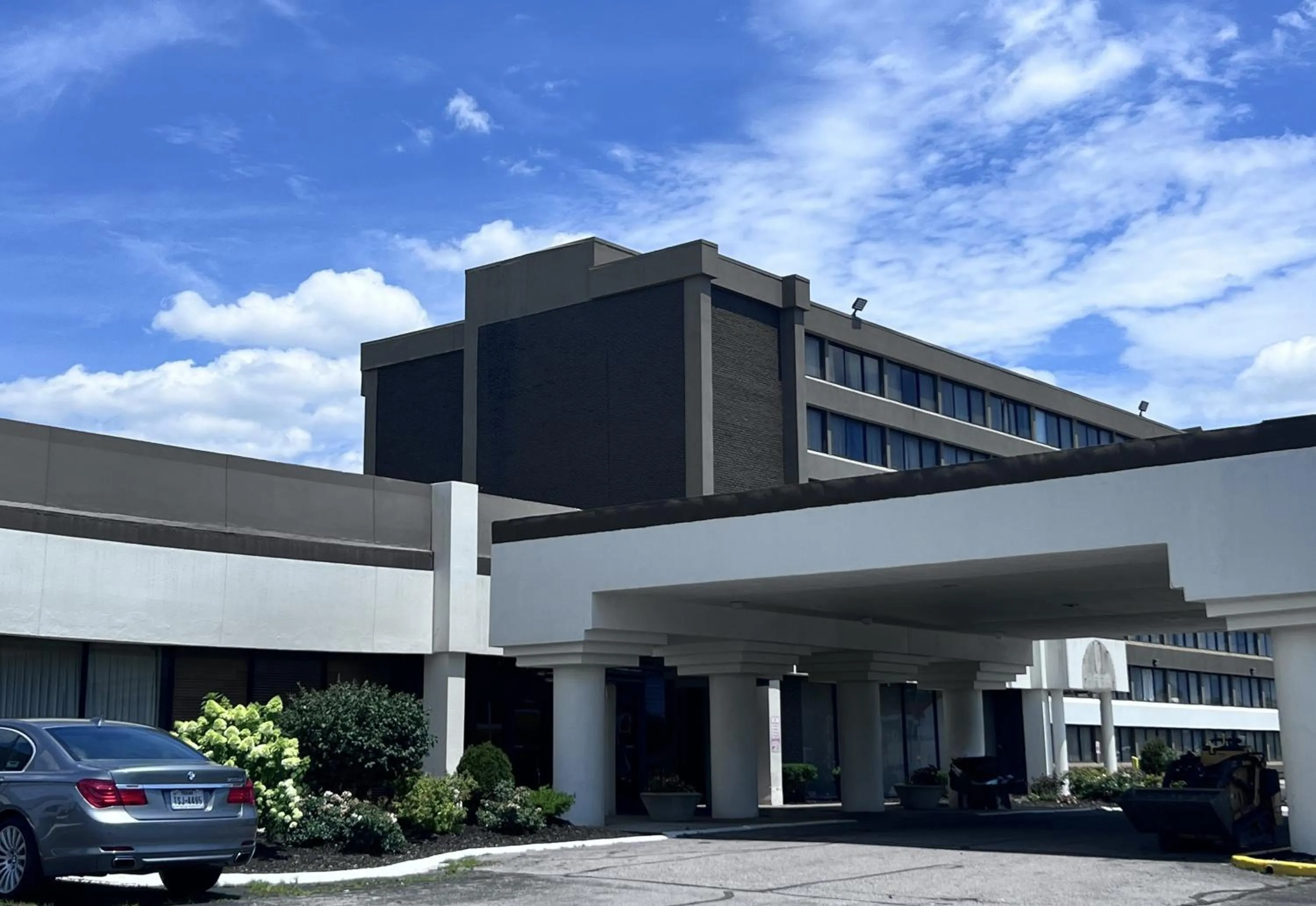 Property building in Indy Hotel