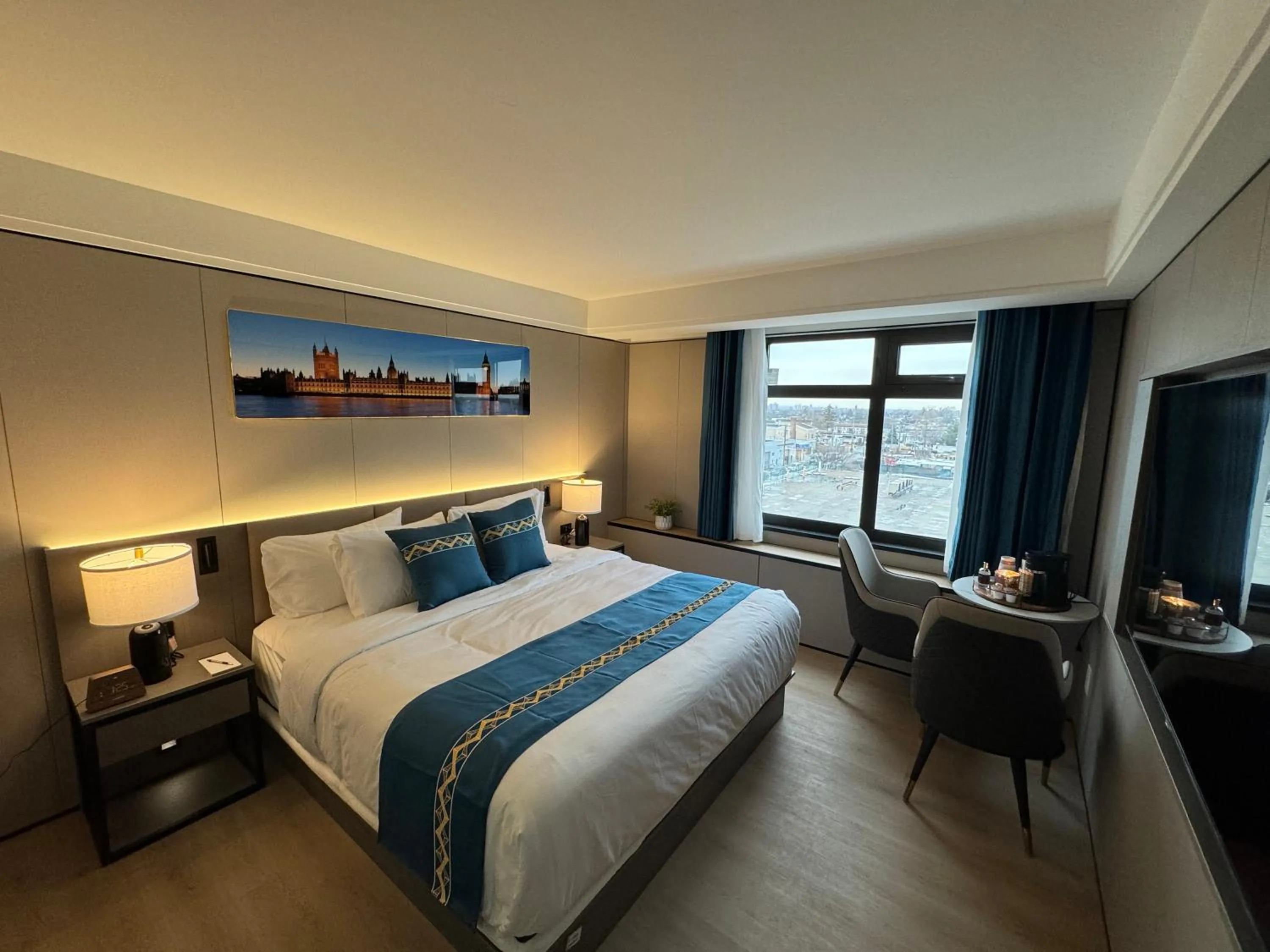 TV and multimedia, Bed in Ly New York Hotel