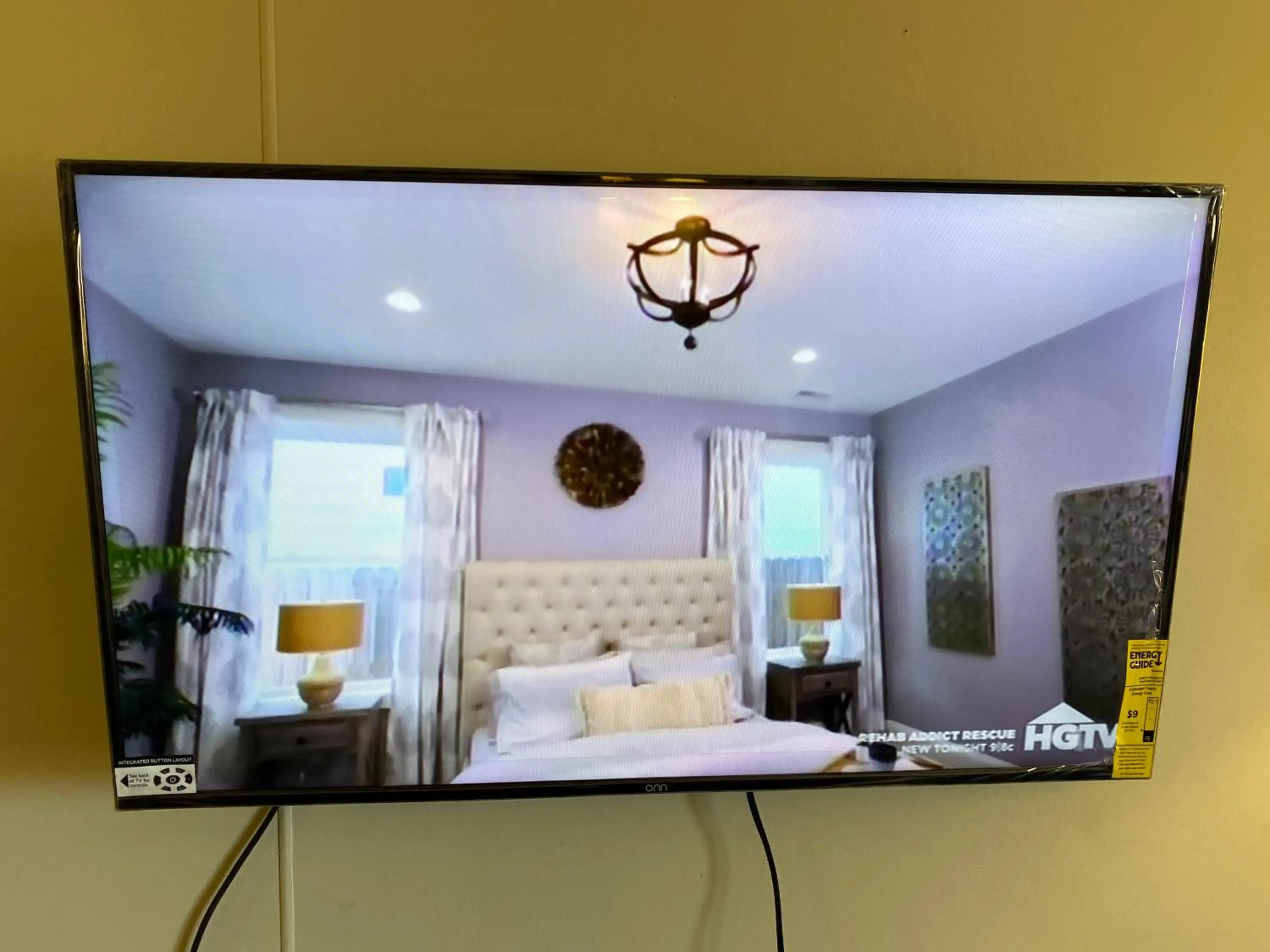 Bed in Burr Oak Motel