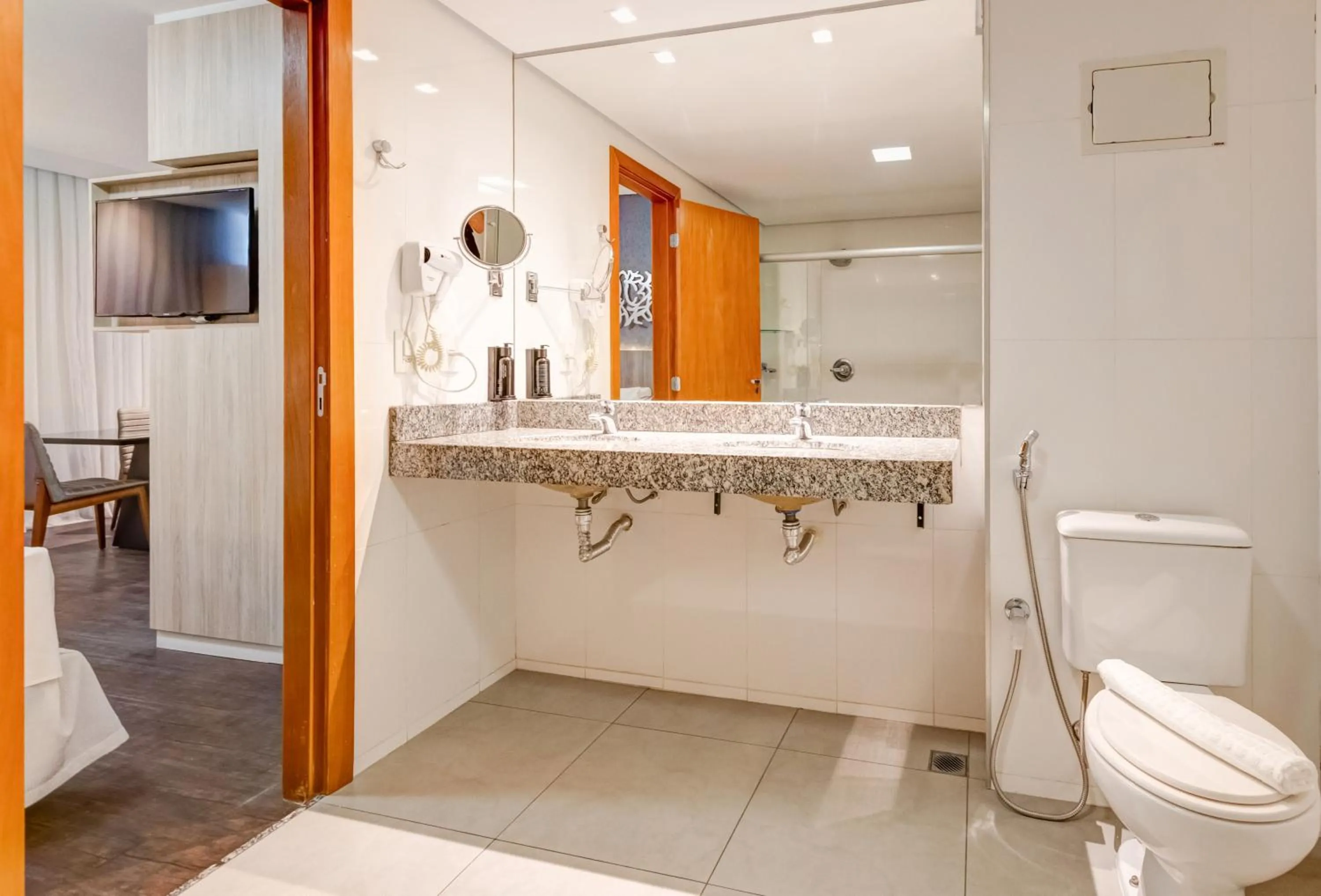 Bathroom in Allia Gran Pampulha Suites