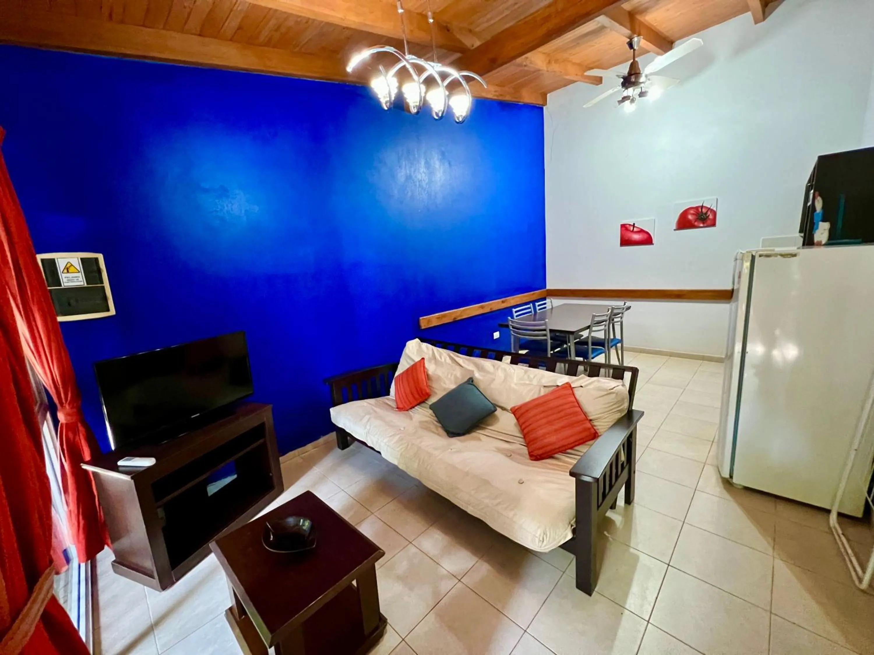 Rainforest Hotel & Cabañas