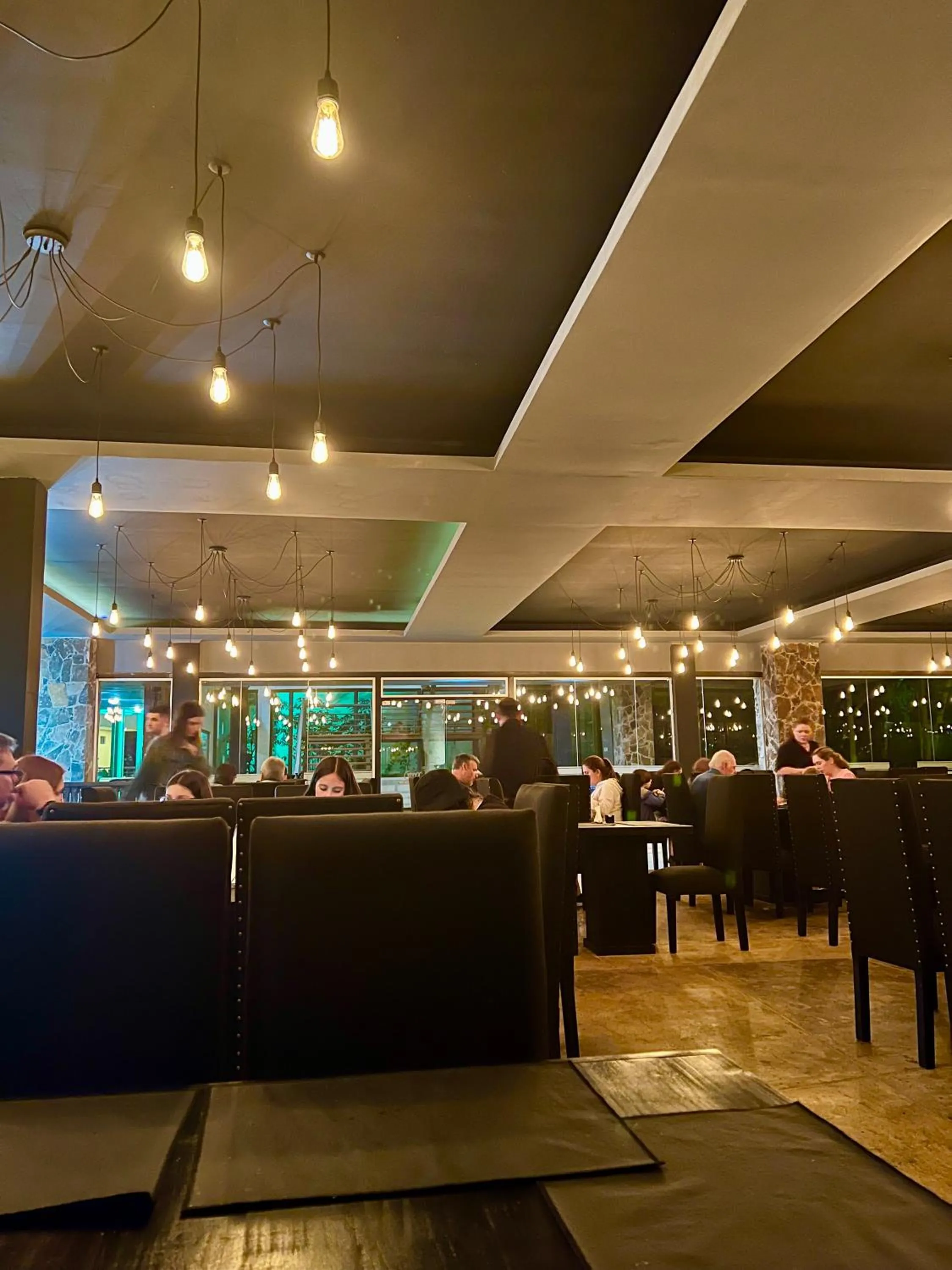 Restaurant/places to eat in Rainforest Hotel & Cabañas