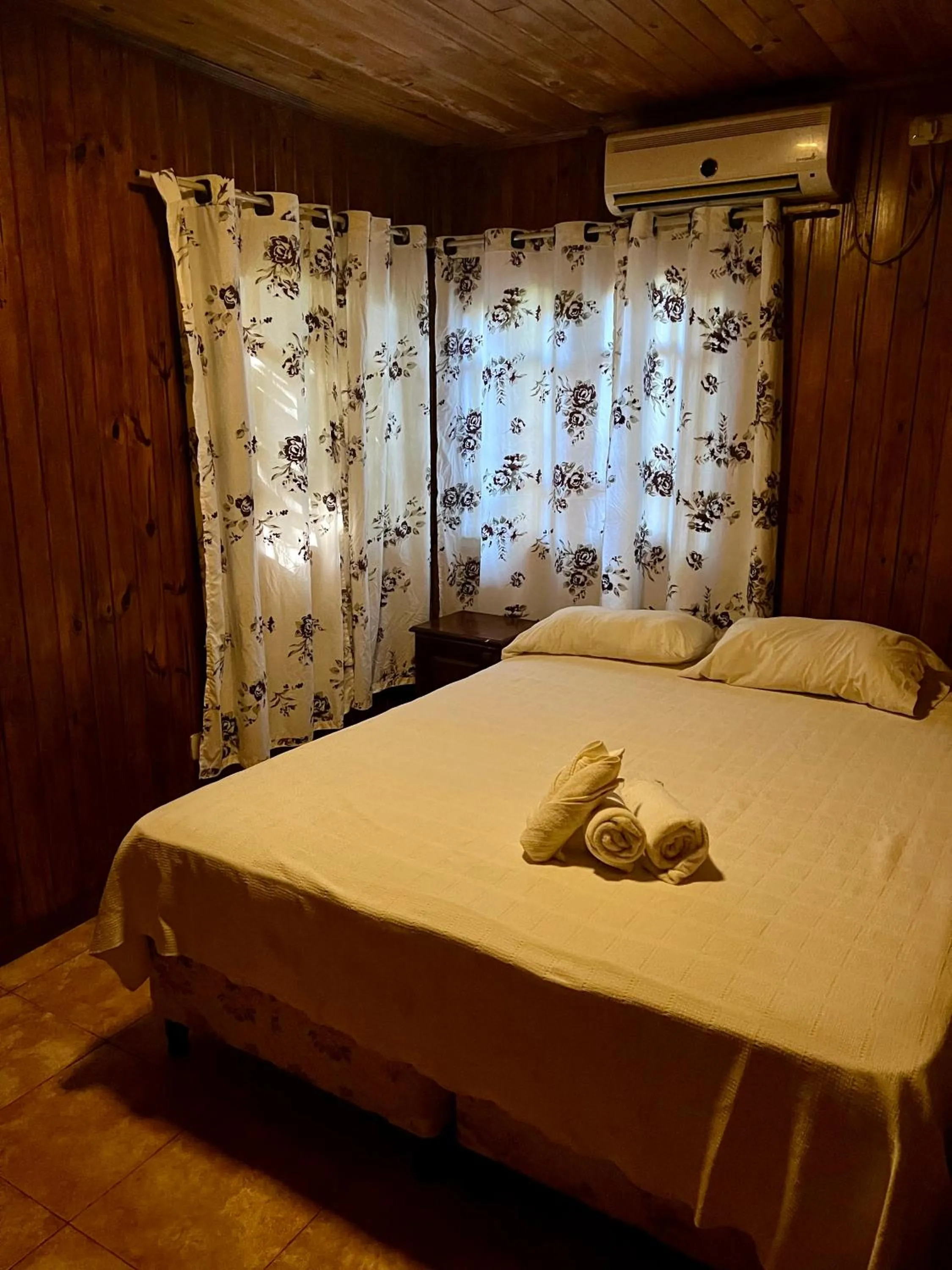 Bed in Rainforest Hotel & Cabañas