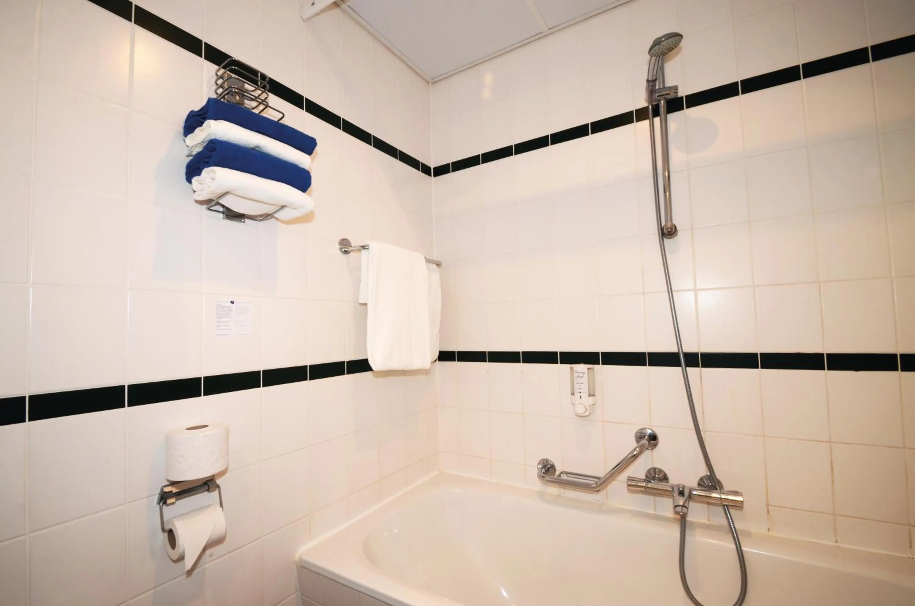 Bathroom in Fletcher Hotel Restaurant Heidehof