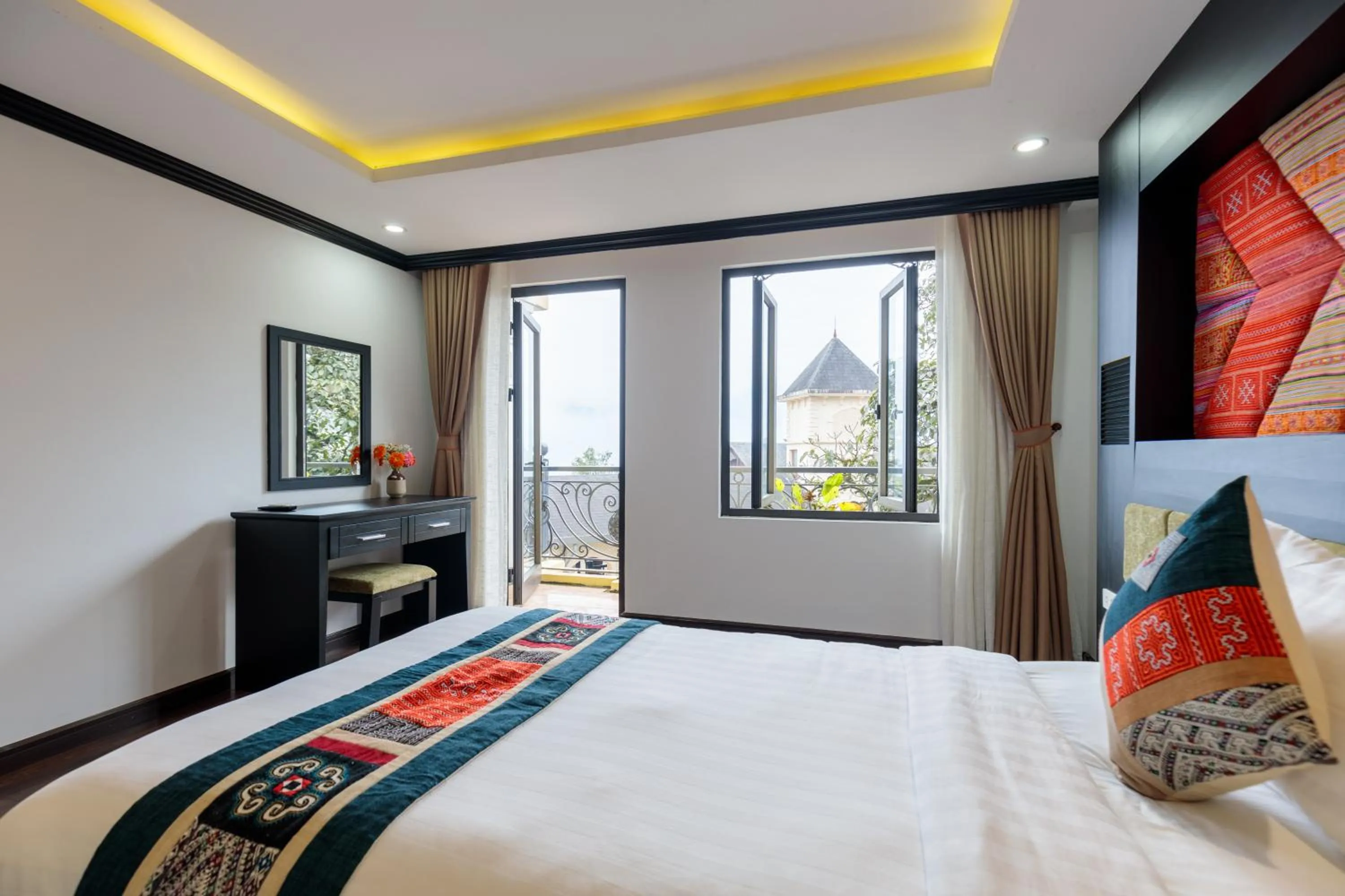 Photo of the whole room, Bed in Babeeni Family Hotel Sapa