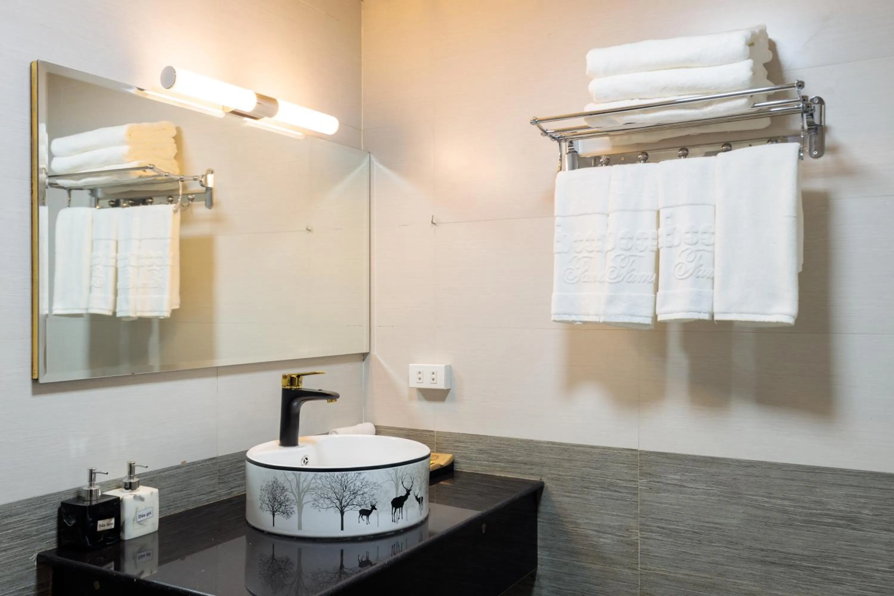 Bathroom in Babeeni Family Hotel Sapa