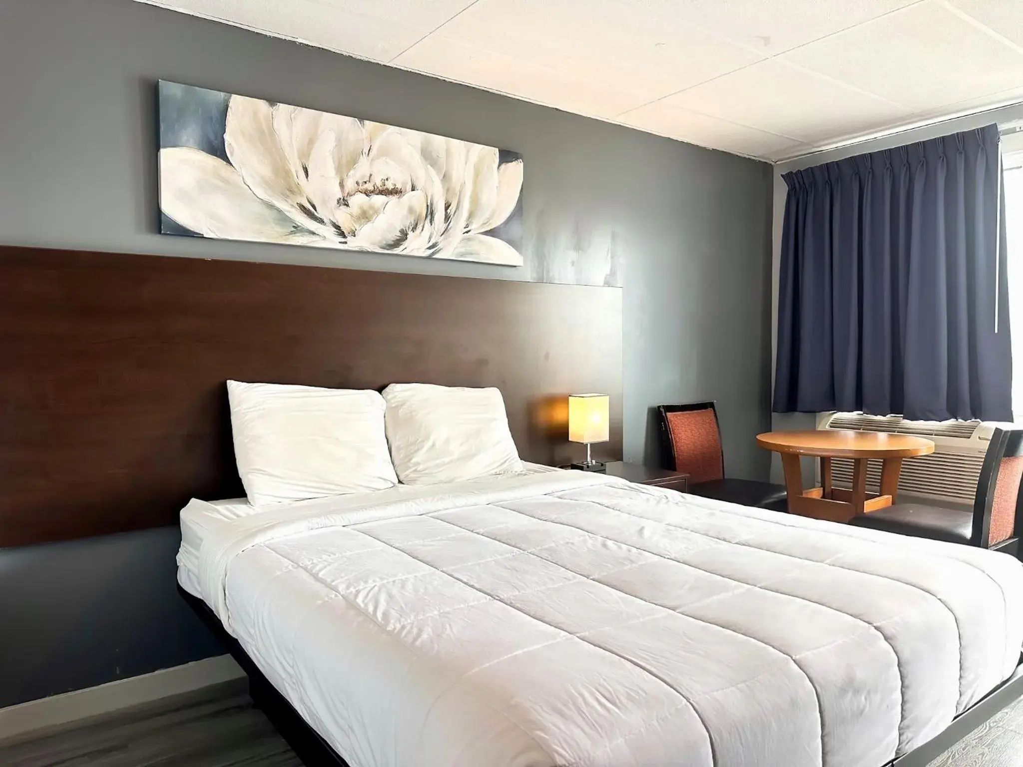 Queen Room in Elect Inn 5 Queen Room in Elect Inn 5