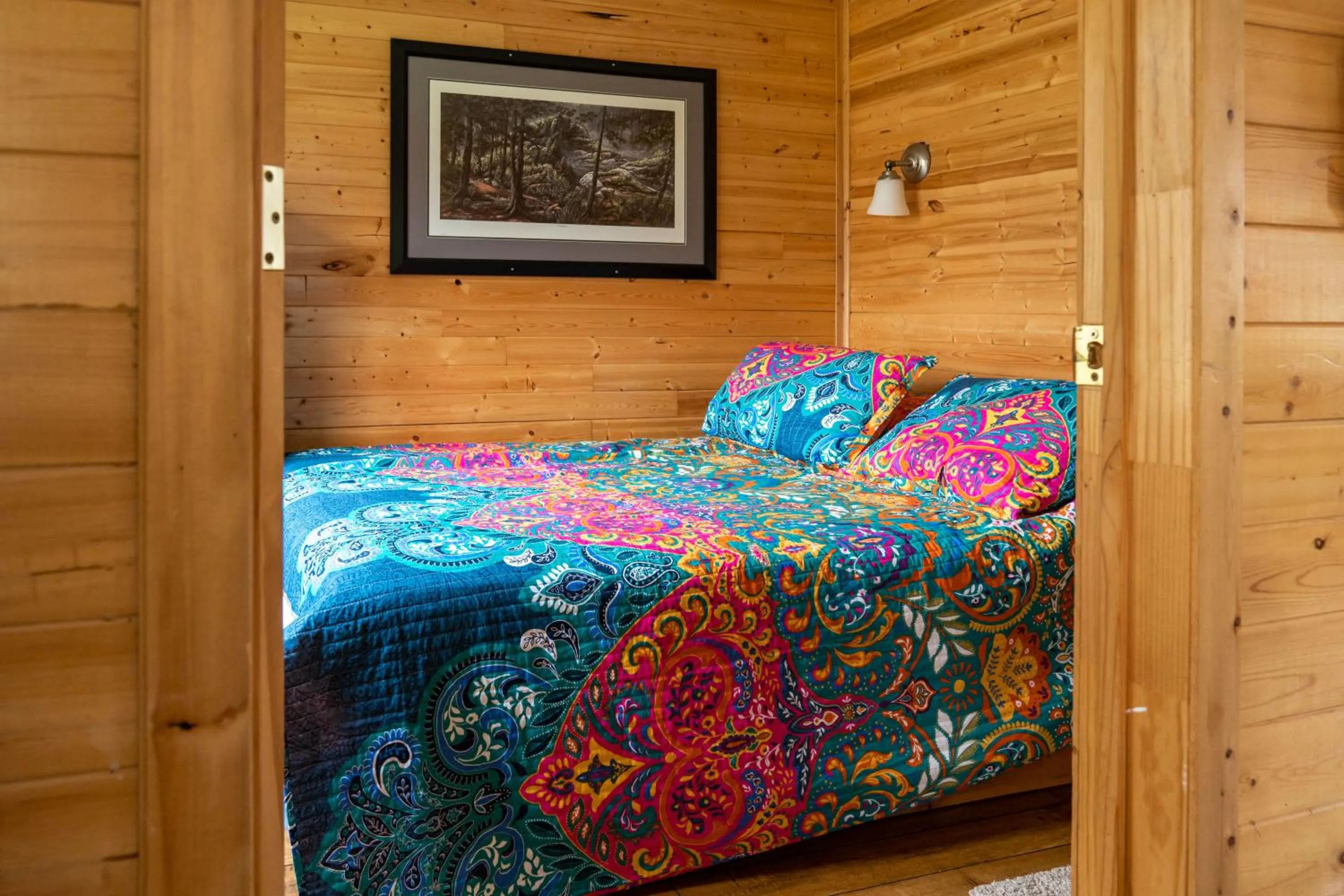 Bedroom, Bed in Stoneburg Cove Cottages