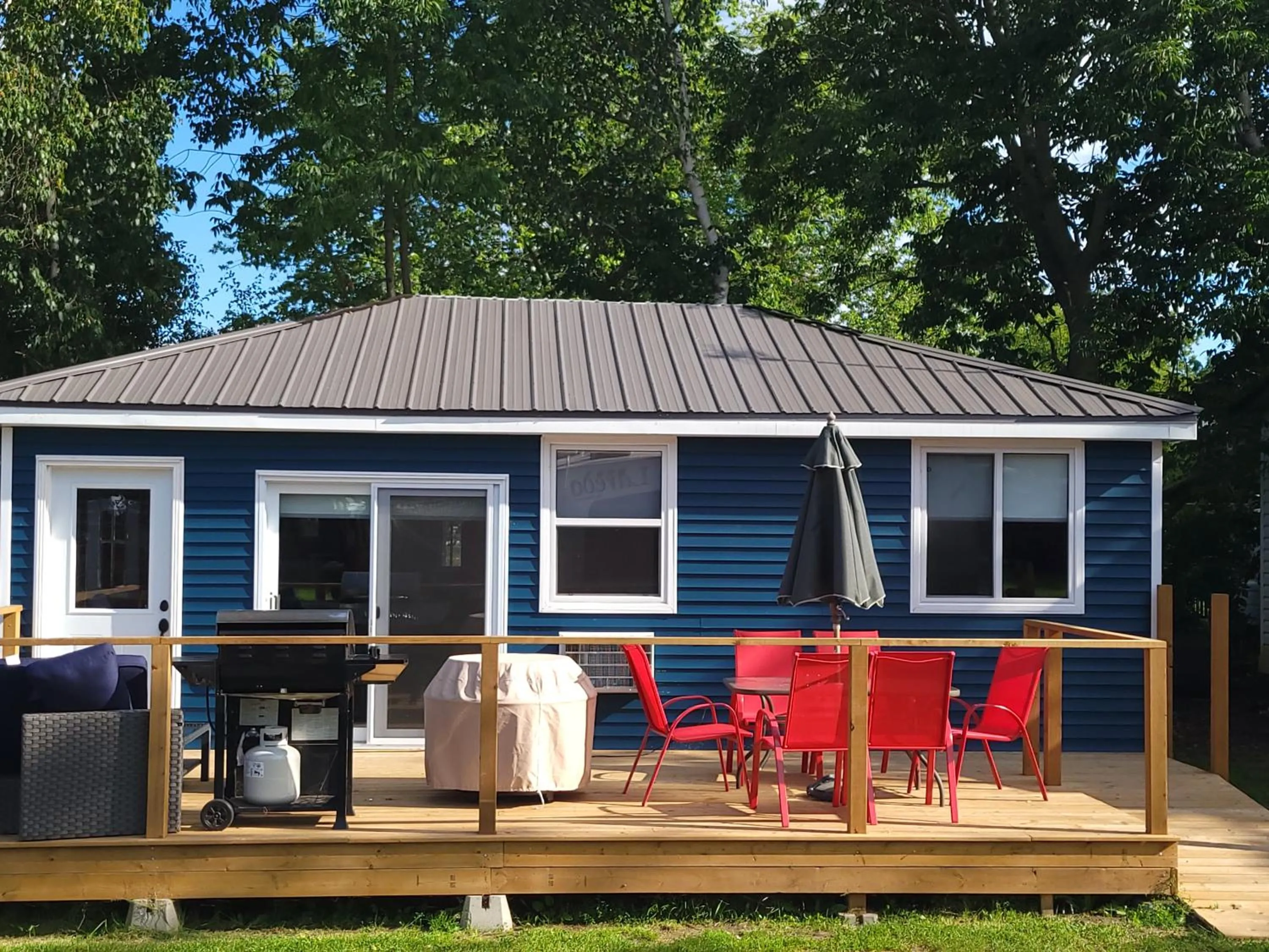 Property building in Stoneburg Cove Cottages