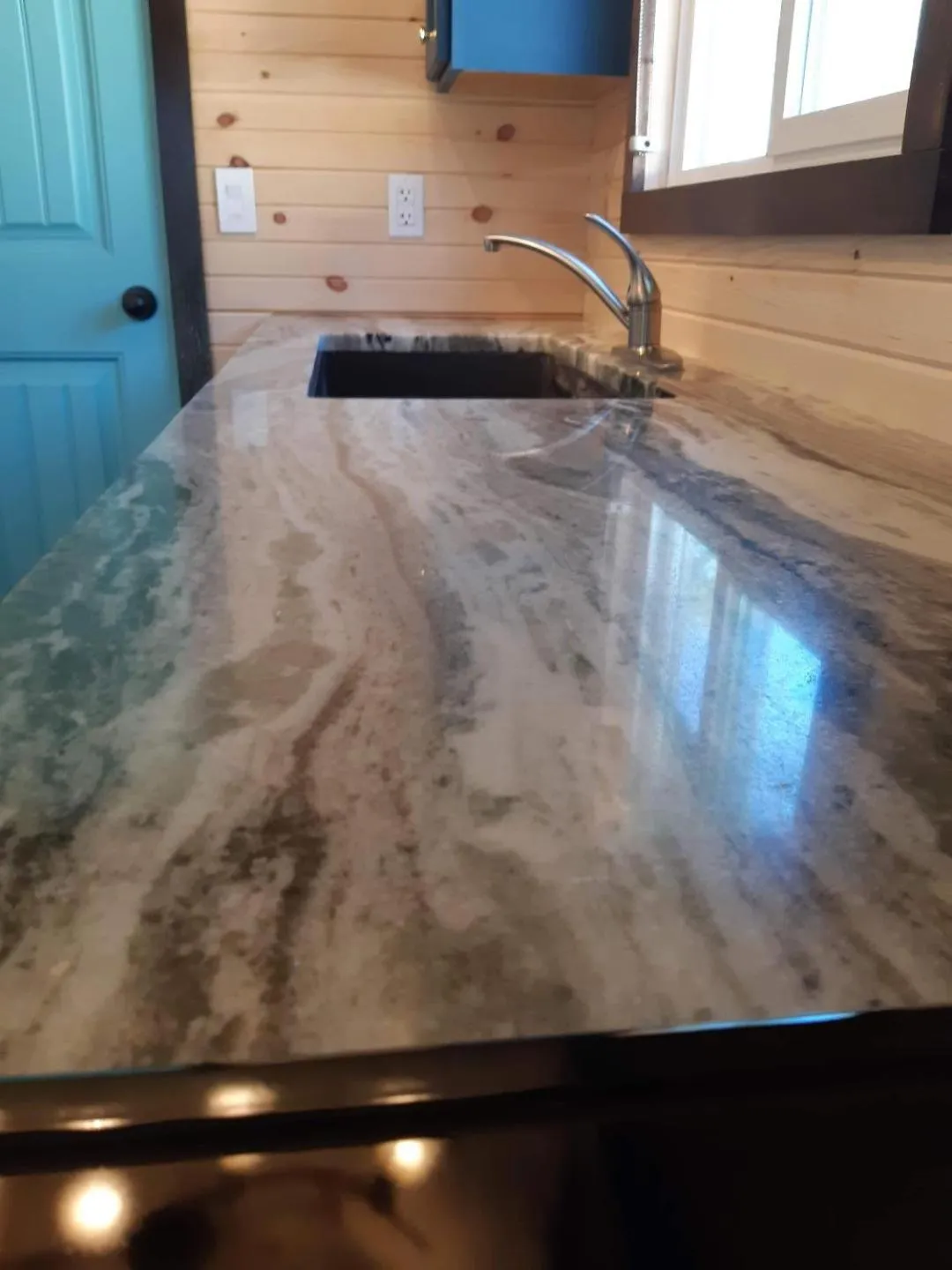 Kitchen or kitchenette in Stoneburg Cove Cottages