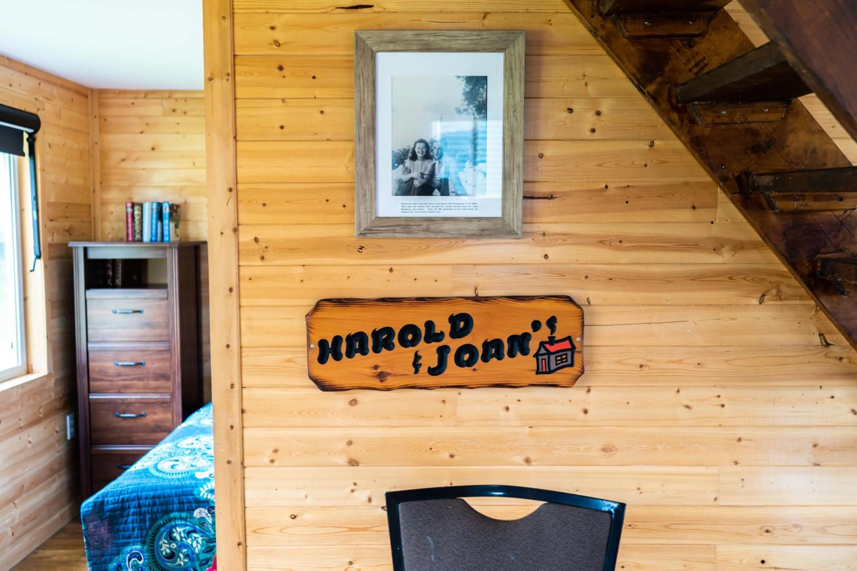 Property logo or sign in Stoneburg Cove Cottages