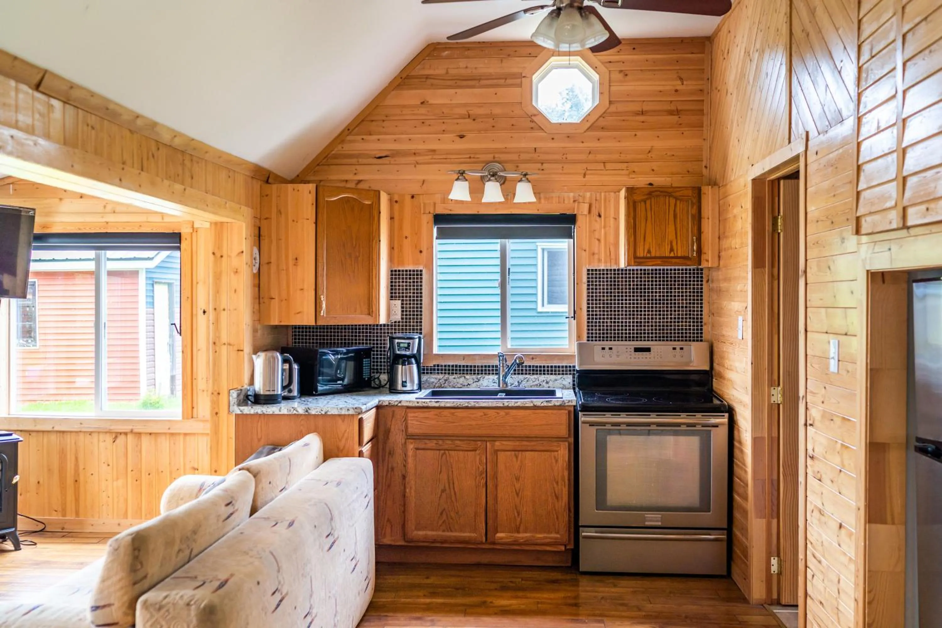 kitchen in Stoneburg Cove Cottages