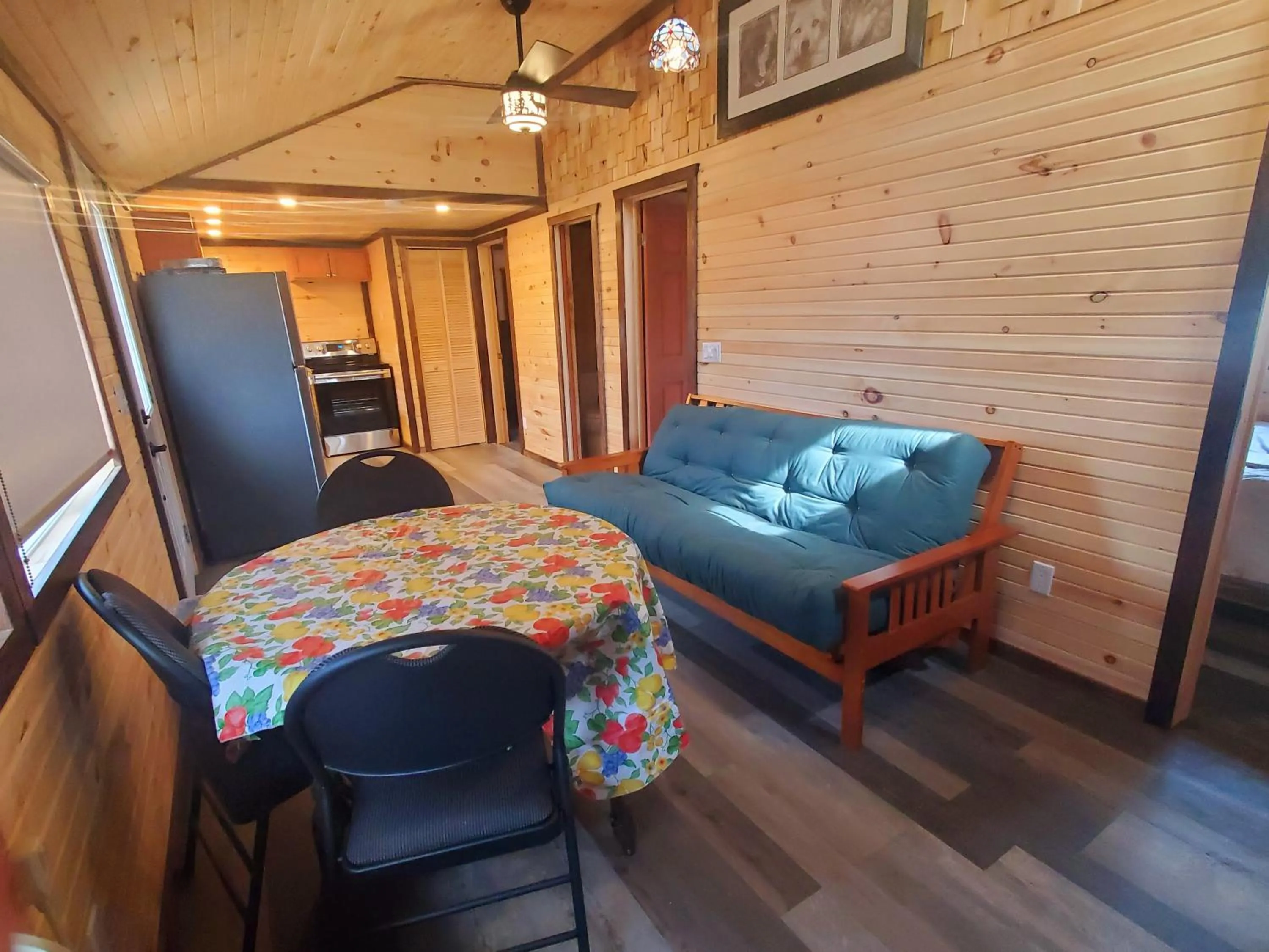 Living room in Stoneburg Cove Cottages