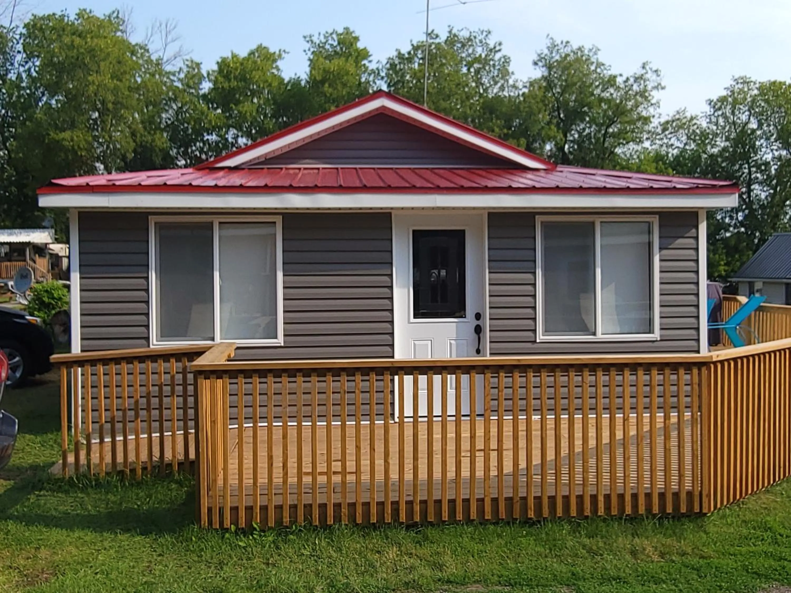 Property building in Stoneburg Cove Cottages