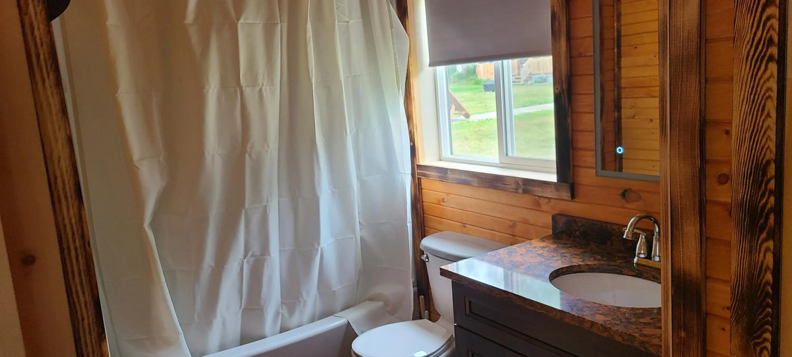 Bathroom in Stoneburg Cove Cottages