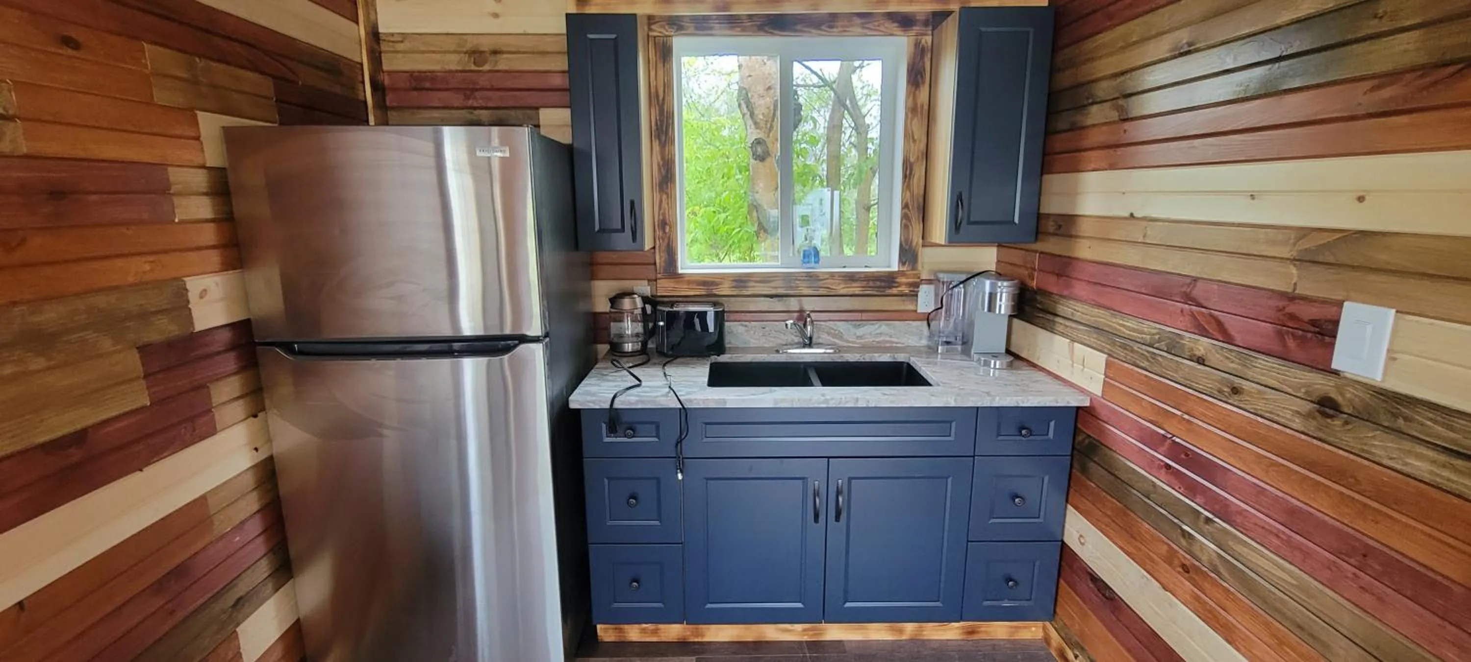 kitchen in Stoneburg Cove Cottages