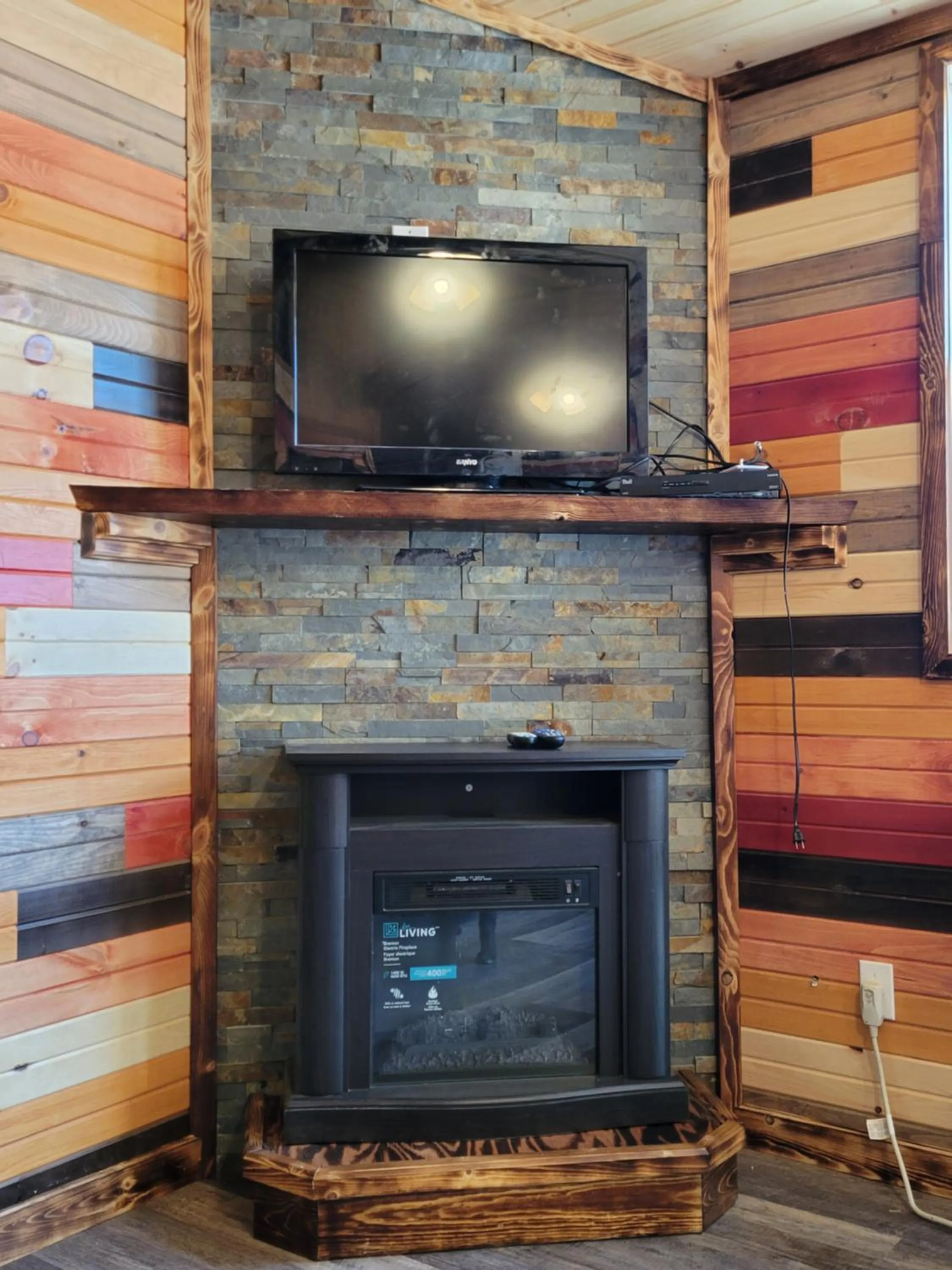 TV and multimedia in Stoneburg Cove Cottages