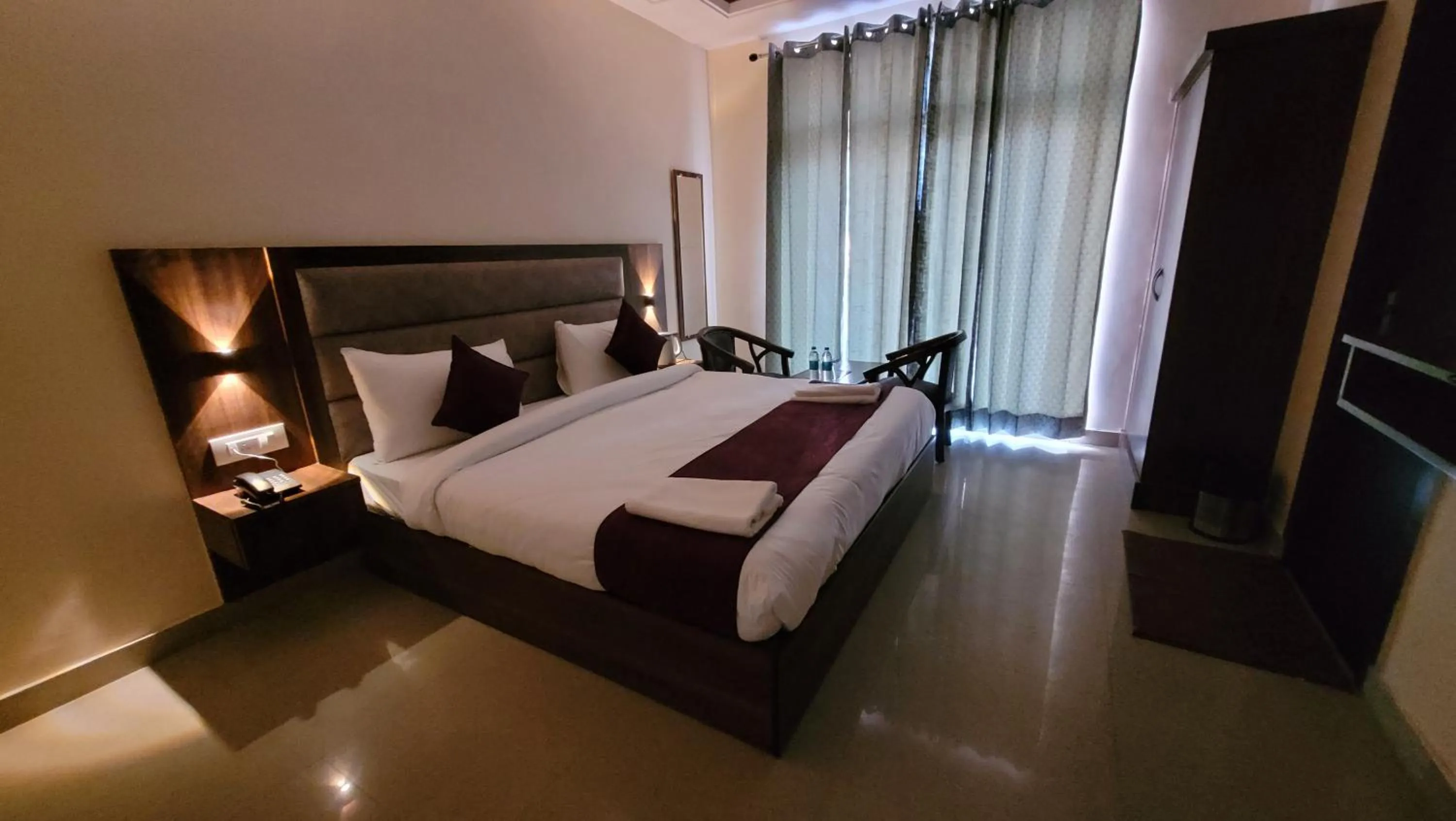 Bed in Hotel Keshav Nandan By The Shivaay