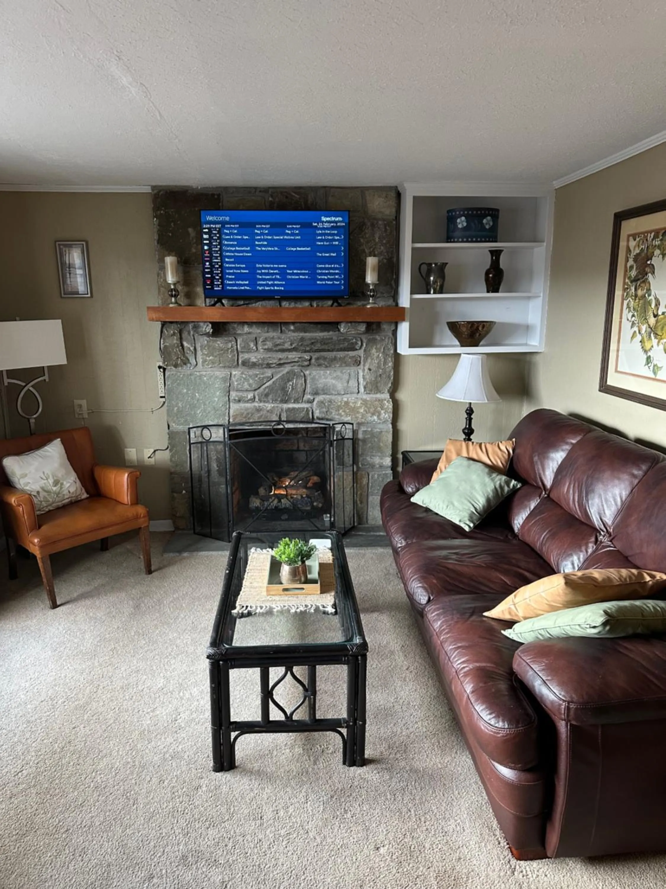 Living room in Cliff Dwellers Inn