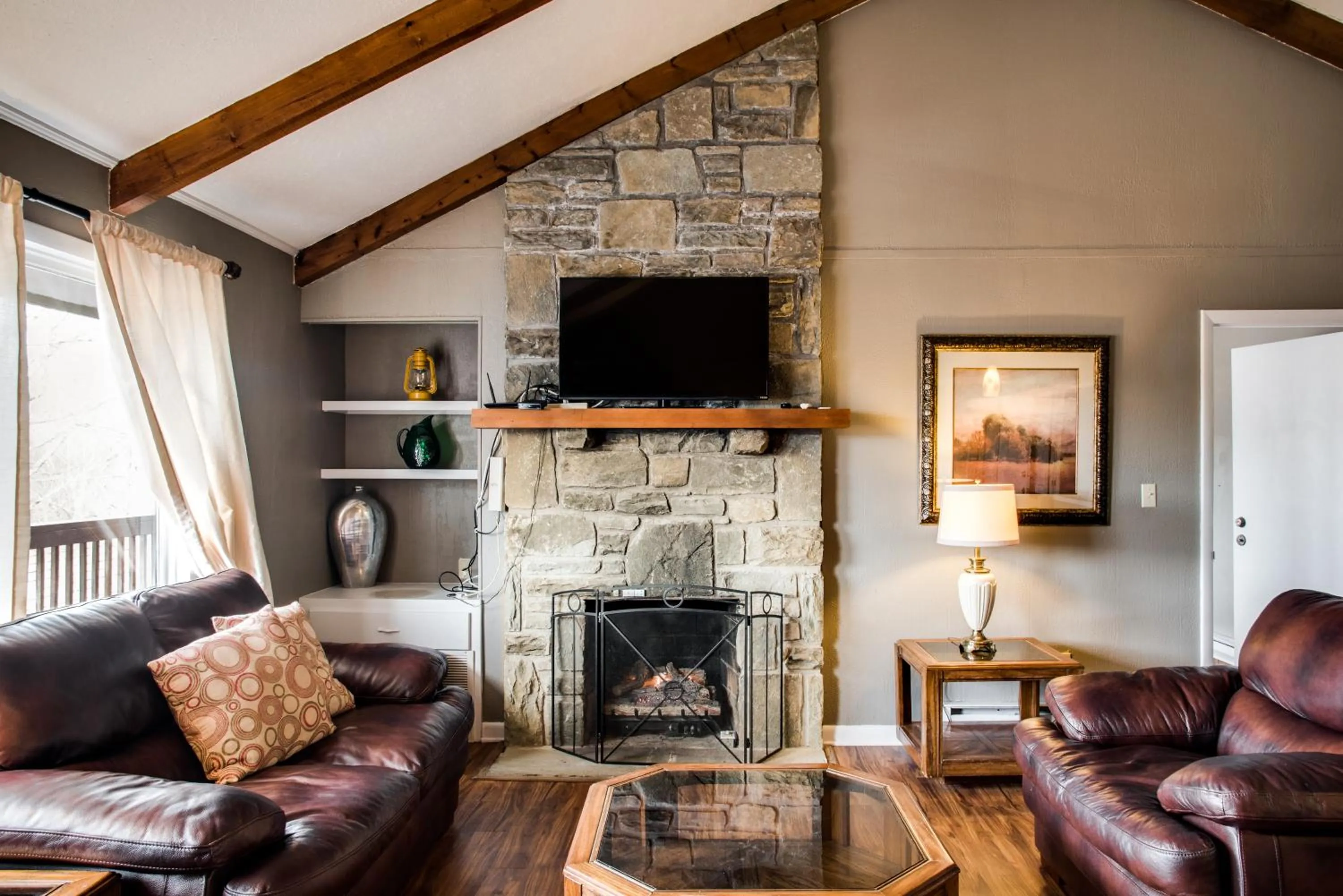 Living room in Cliff Dwellers Inn