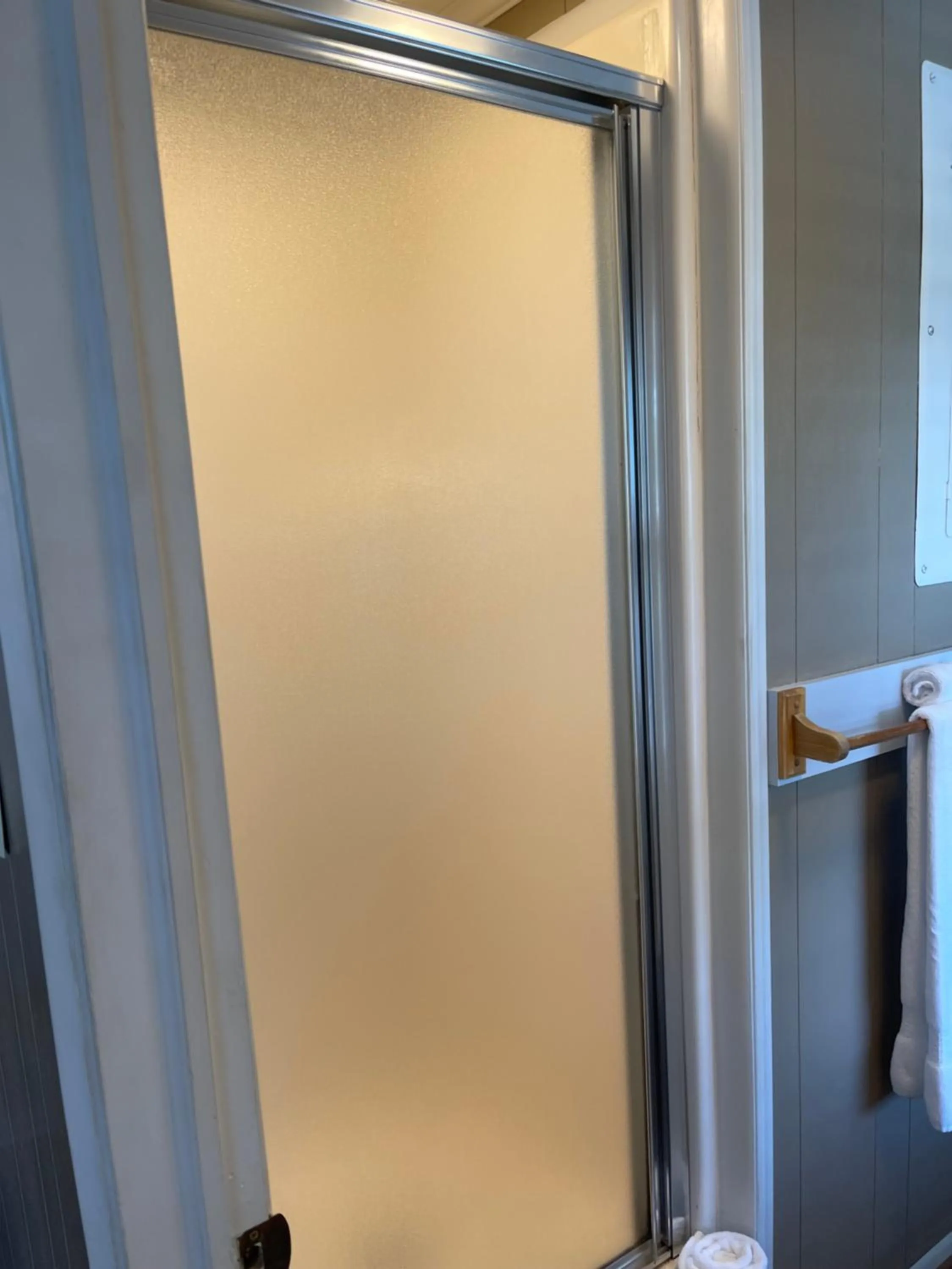 Shower in Cliff Dwellers Inn