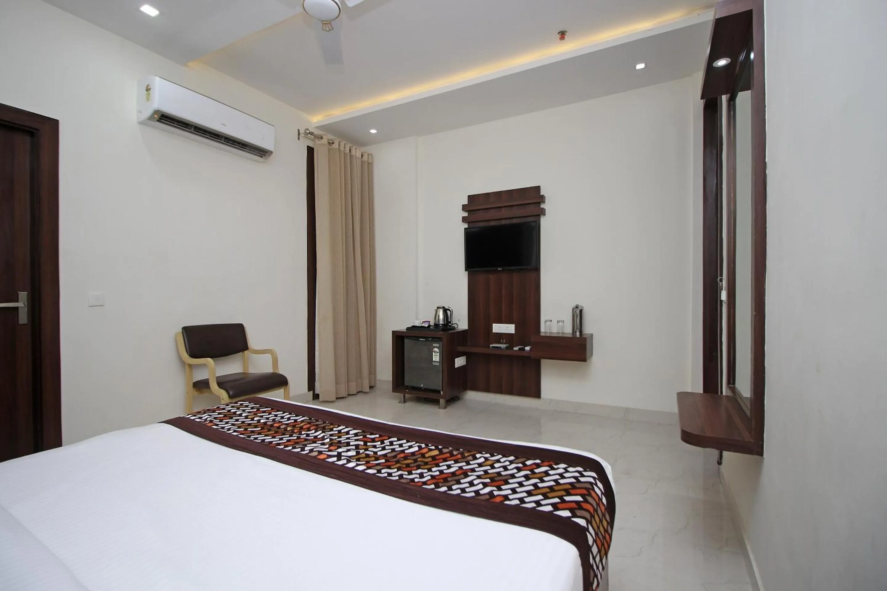 Bed in Hotel Opal Courtyard