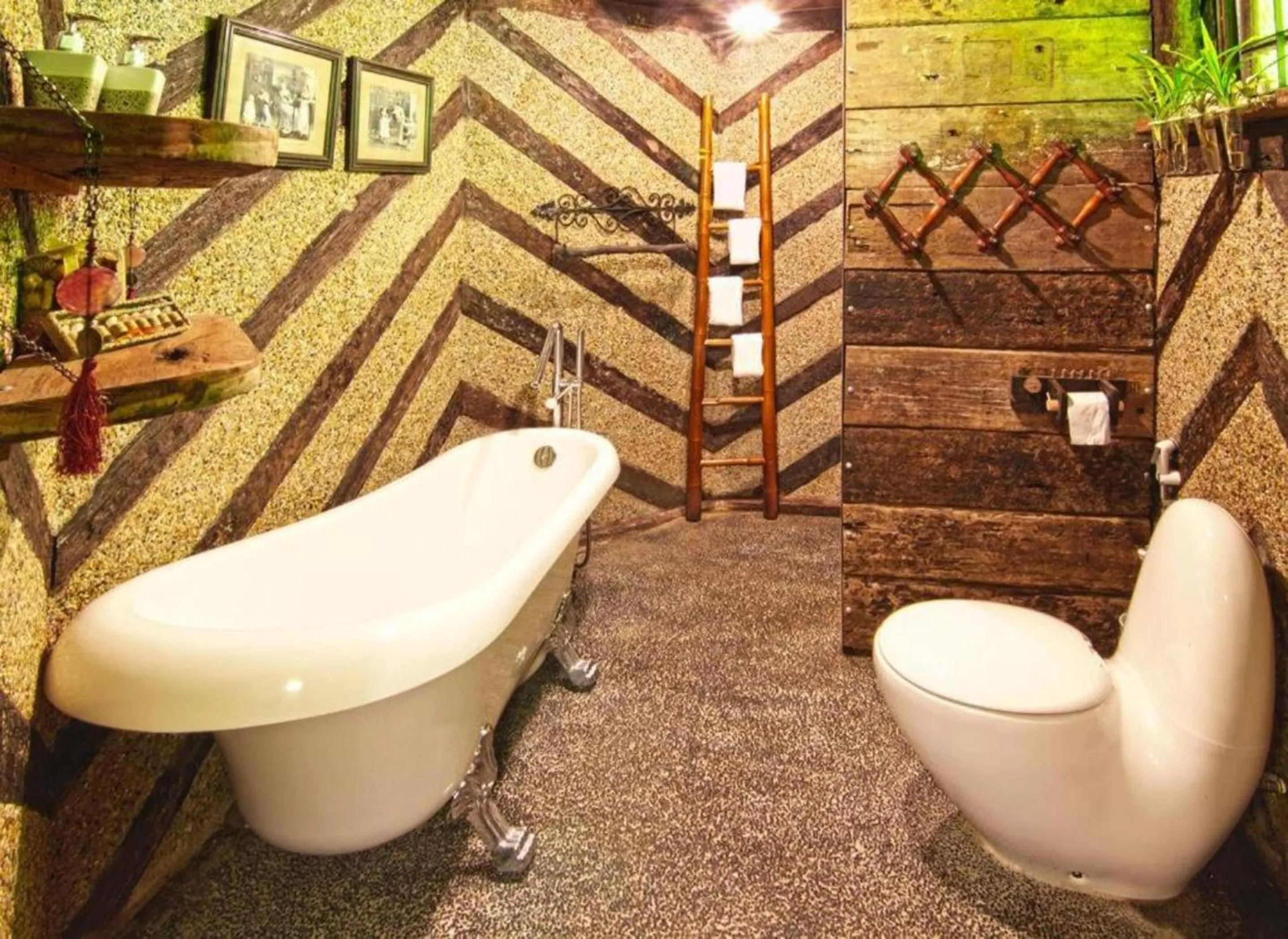 Bathroom in Fig Tree Hills Resort (花果山度假村)