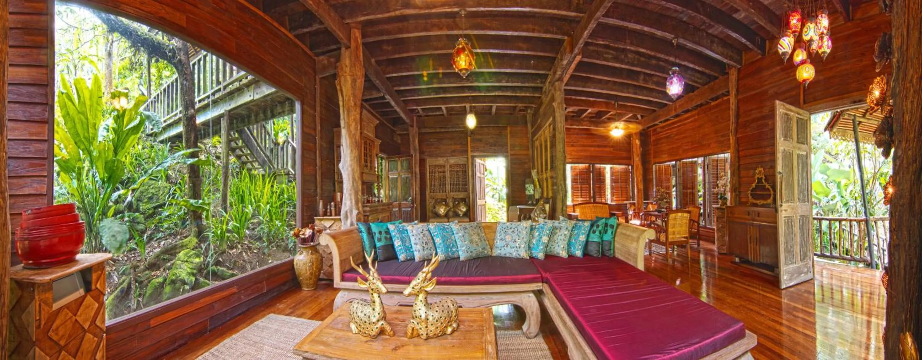 Karaoke in Fig Tree Hills Resort (花果山度假村)