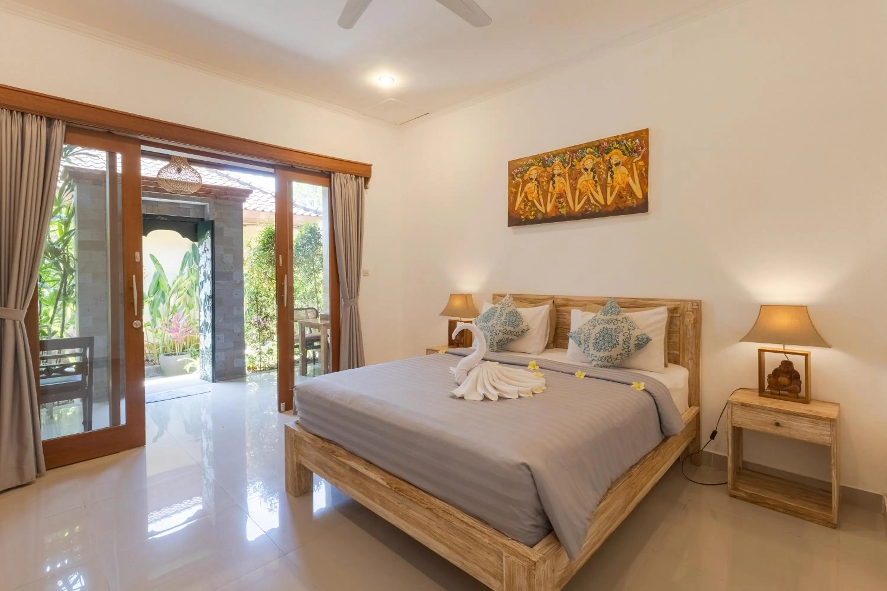 Photo of the whole room, Bed in Wayan Homestay Sanur