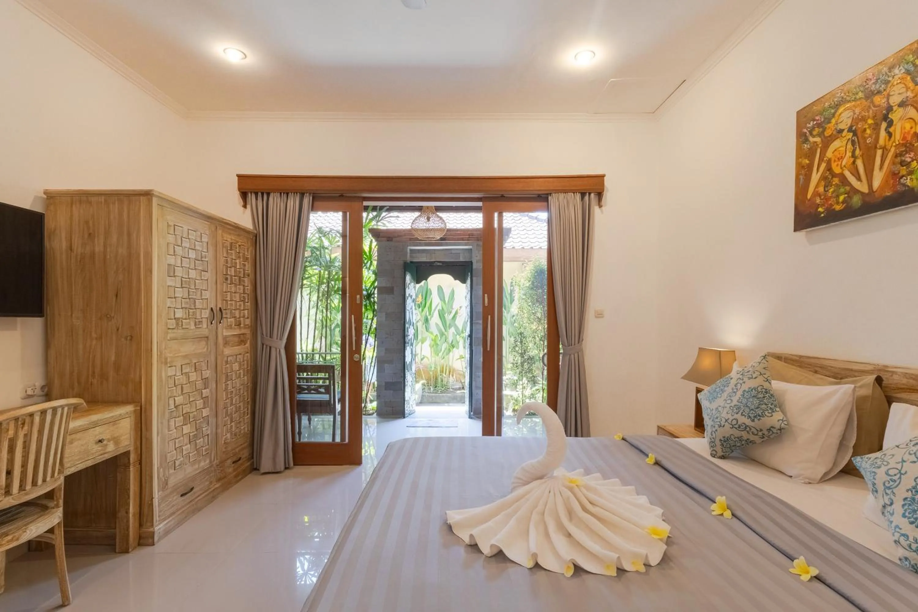 Photo of the whole room, Bed in Wayan Homestay Sanur