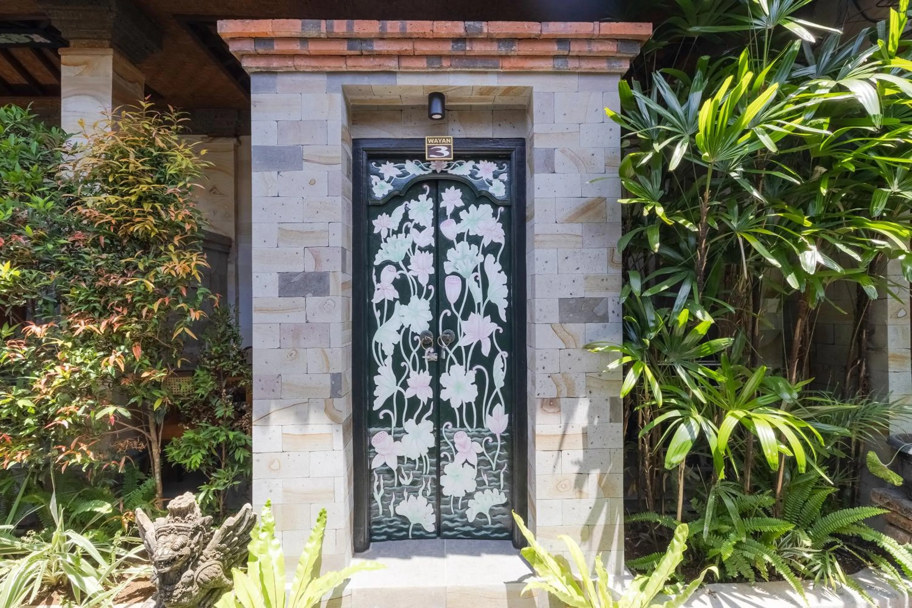 Facade/entrance in Wayan Homestay Sanur