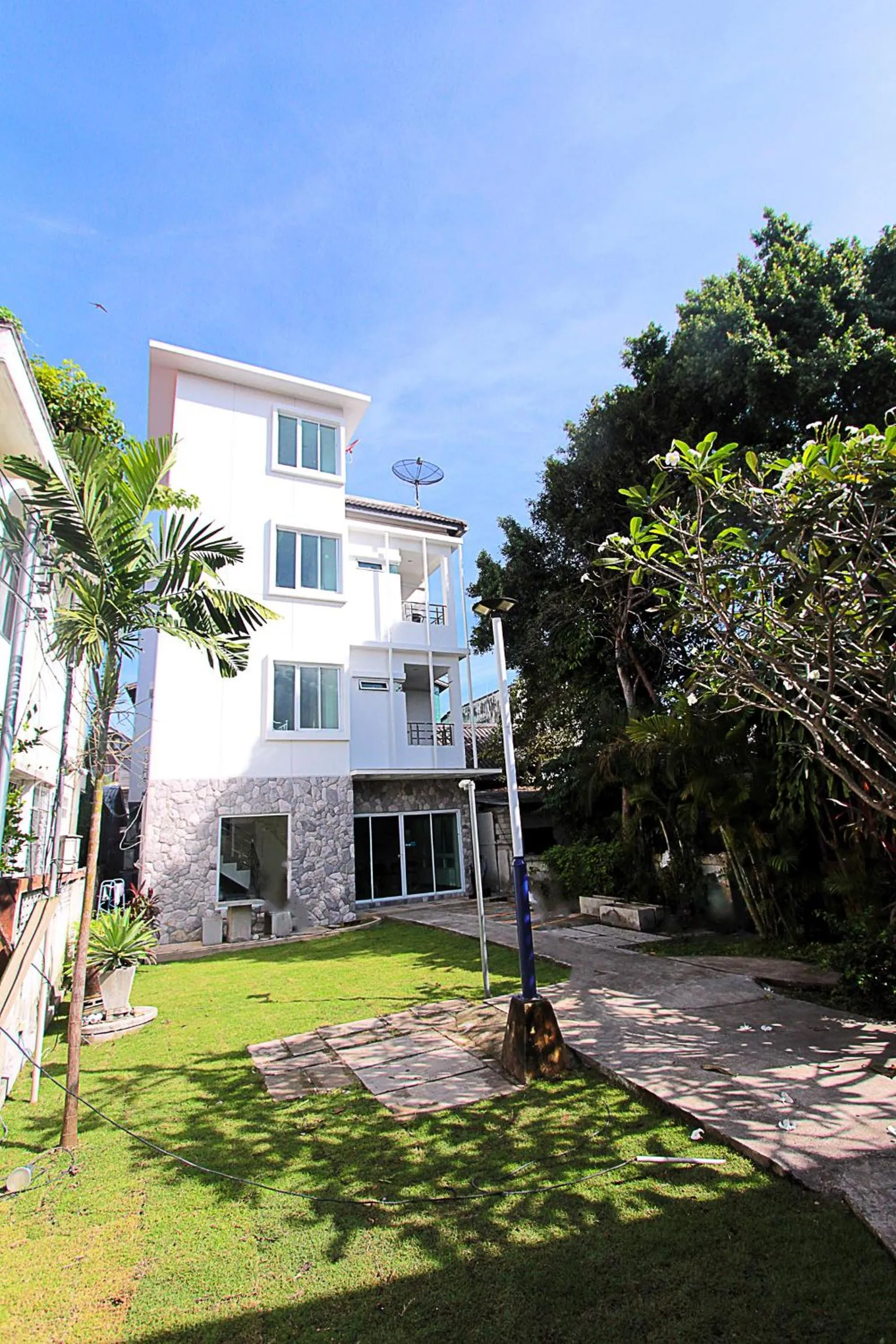 Property building in ZAYN Samui Hotel