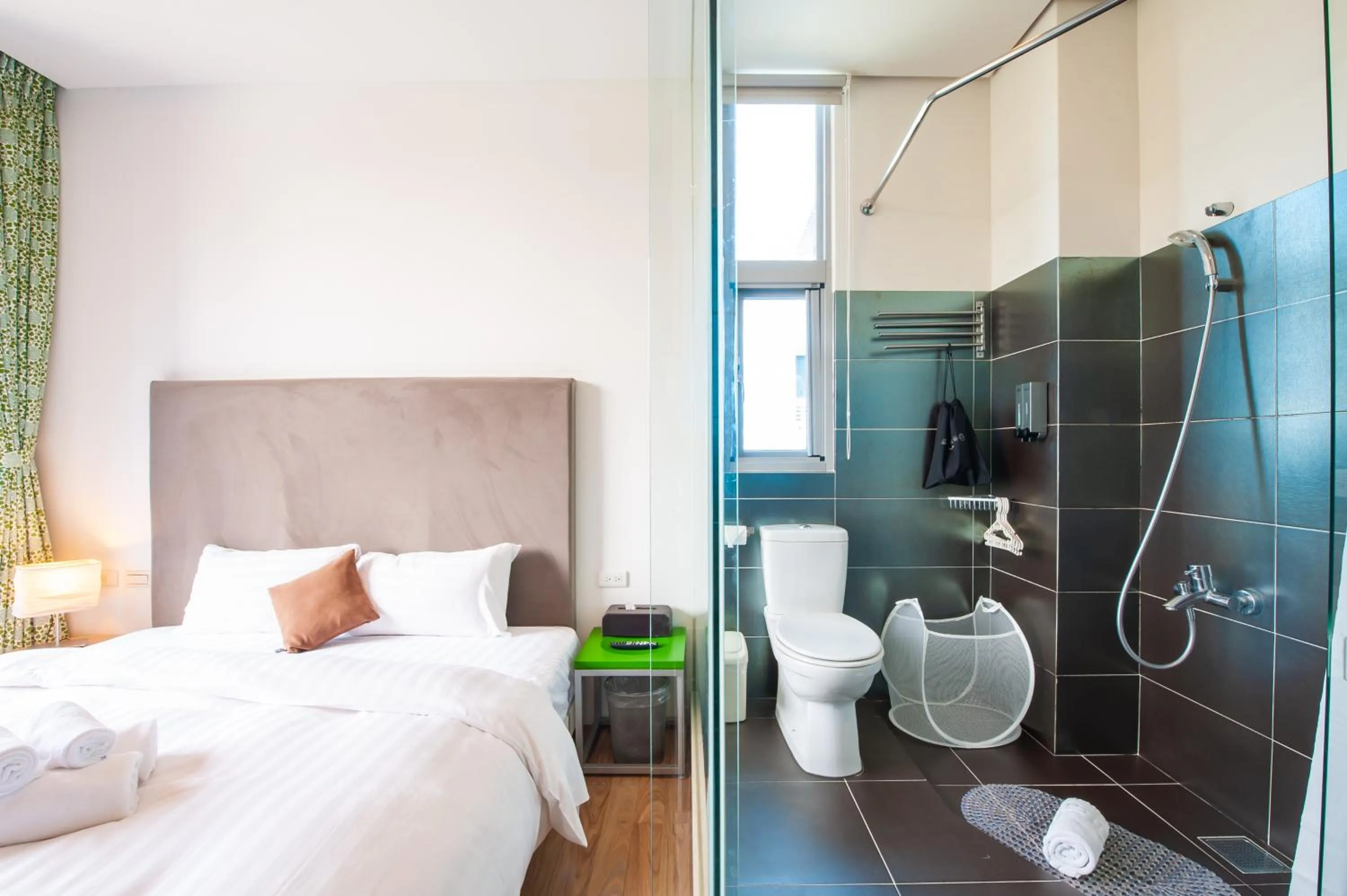 Toilet, Bed in Hai Pu B&B