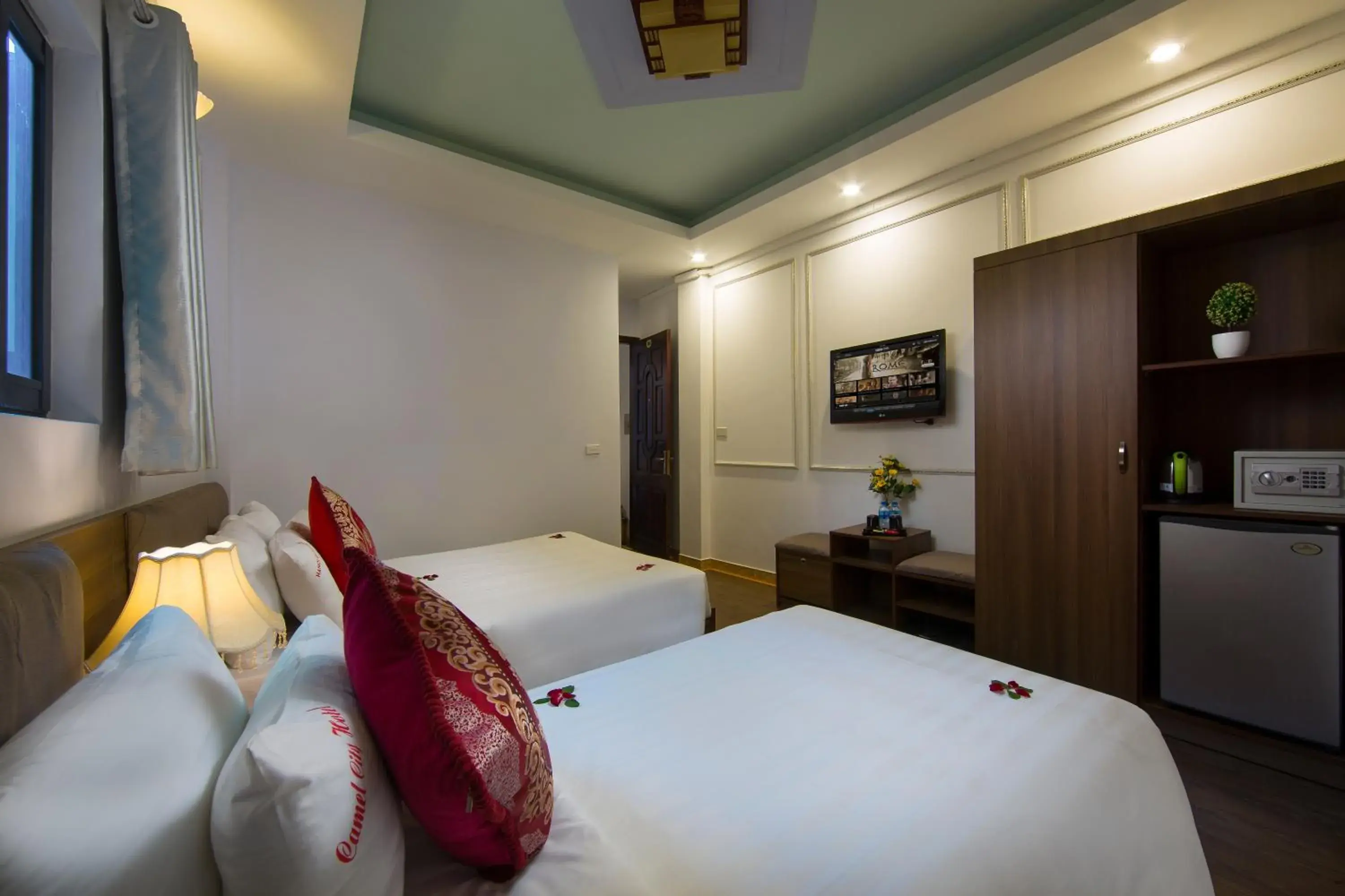 Triple Room with View in Hanoi City Gate Hotel Triple Room with View in Hanoi City Gate Hotel