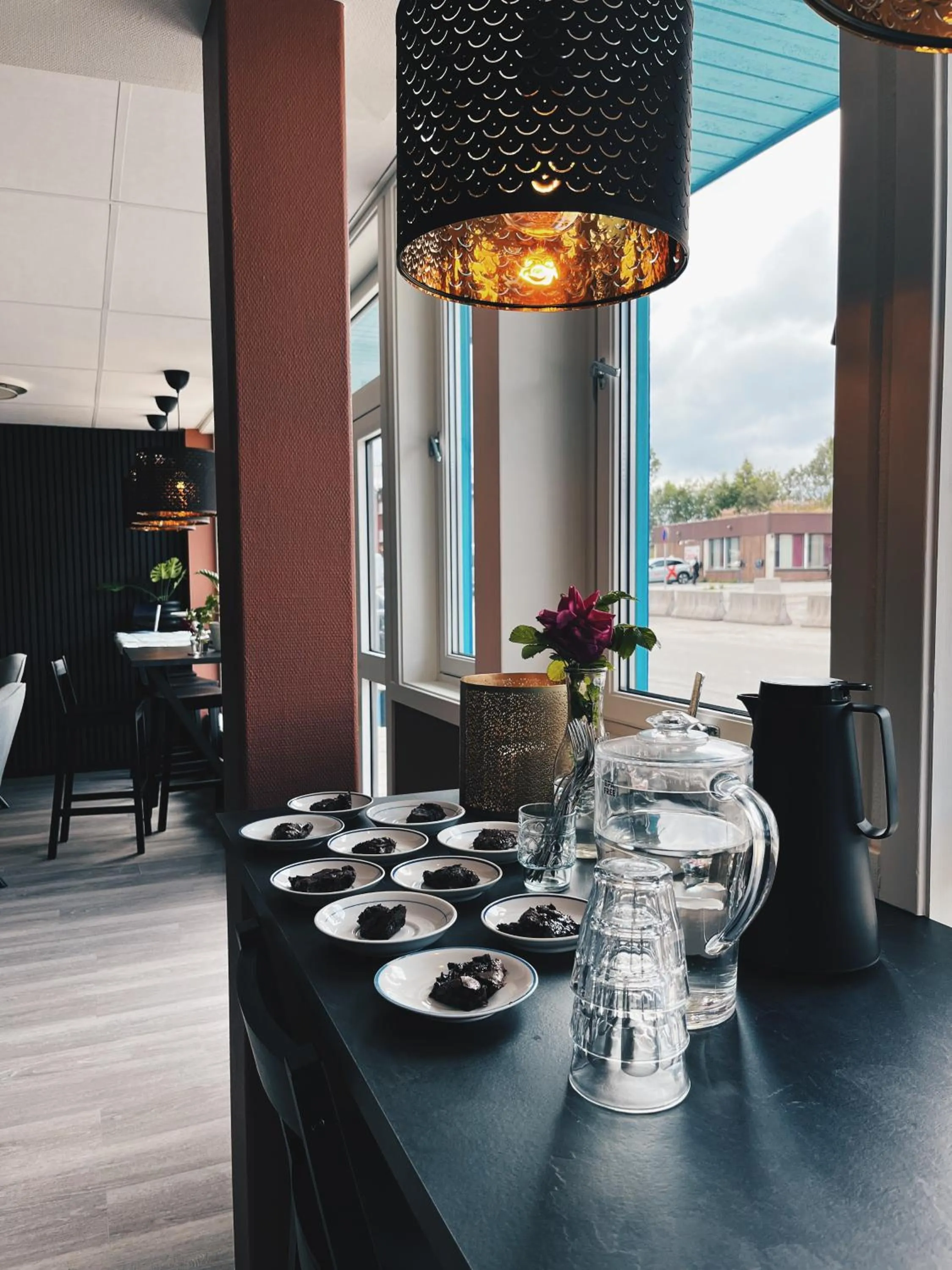 Seating area in True Vesterålen Hotel