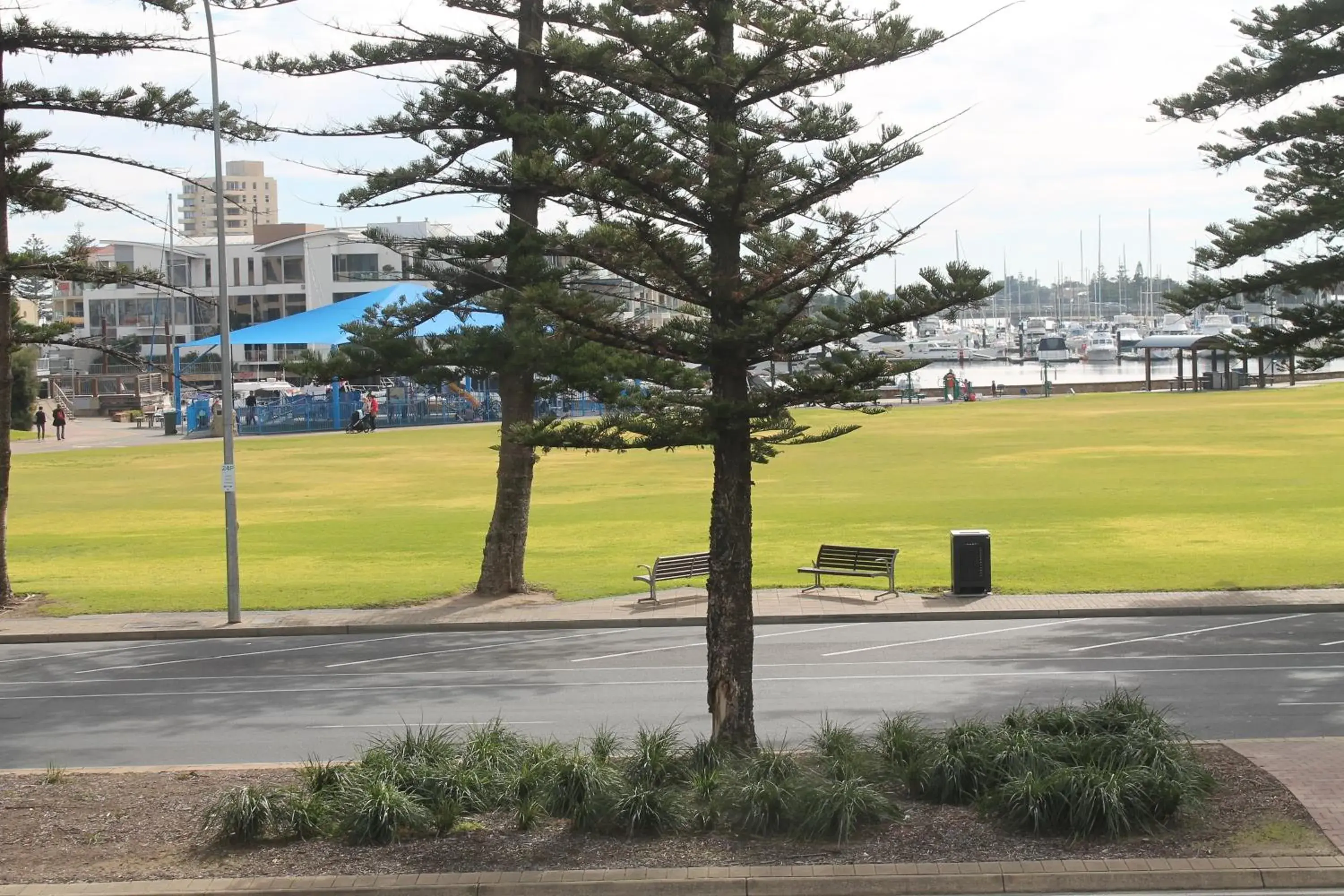Queen Room with Marina View in Econo Lodge Dockside Glenelg Queen Room with Marina View in Econo Lodge Dockside Glenelg