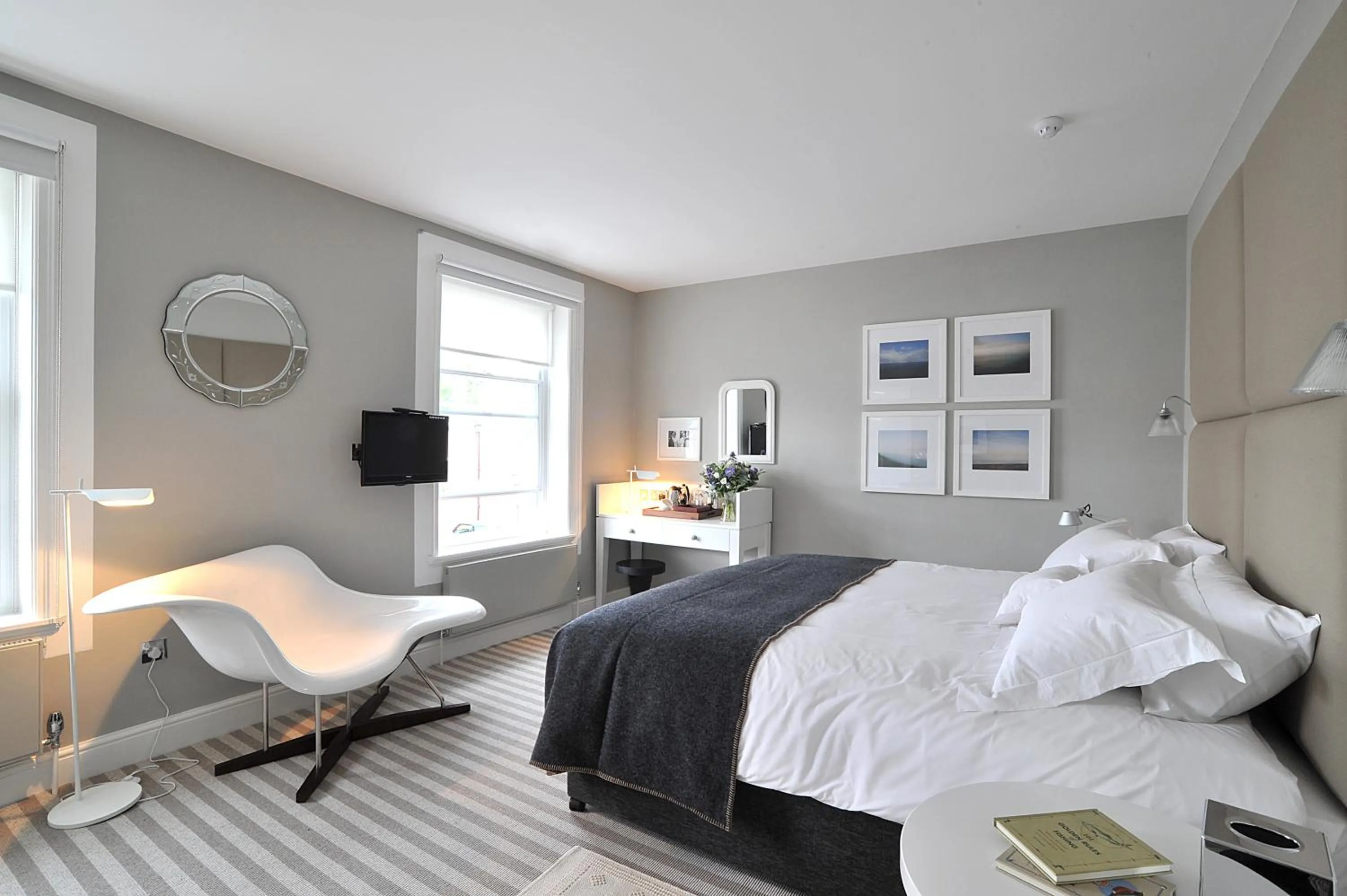 Decorative detail, Bed in The Crown Hotel