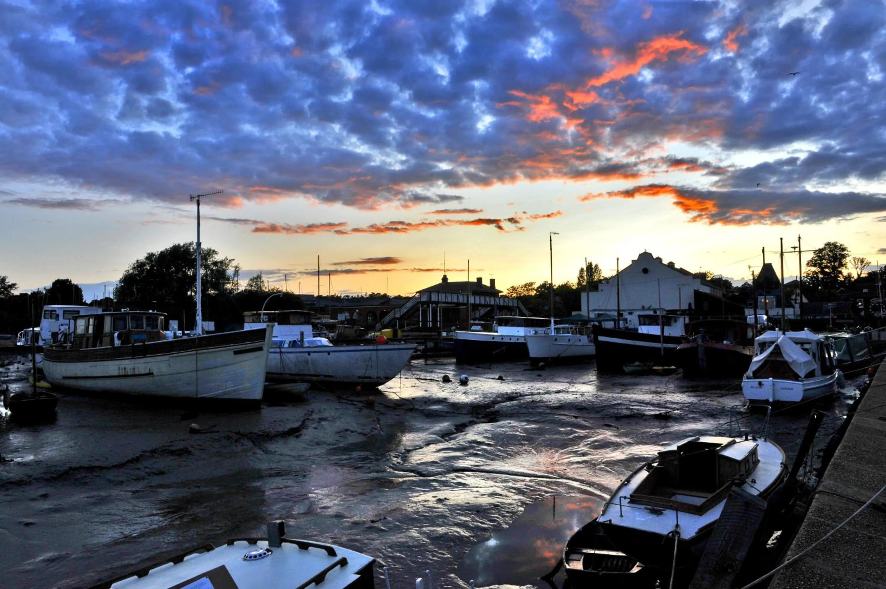Area and facilities in The Crown Hotel