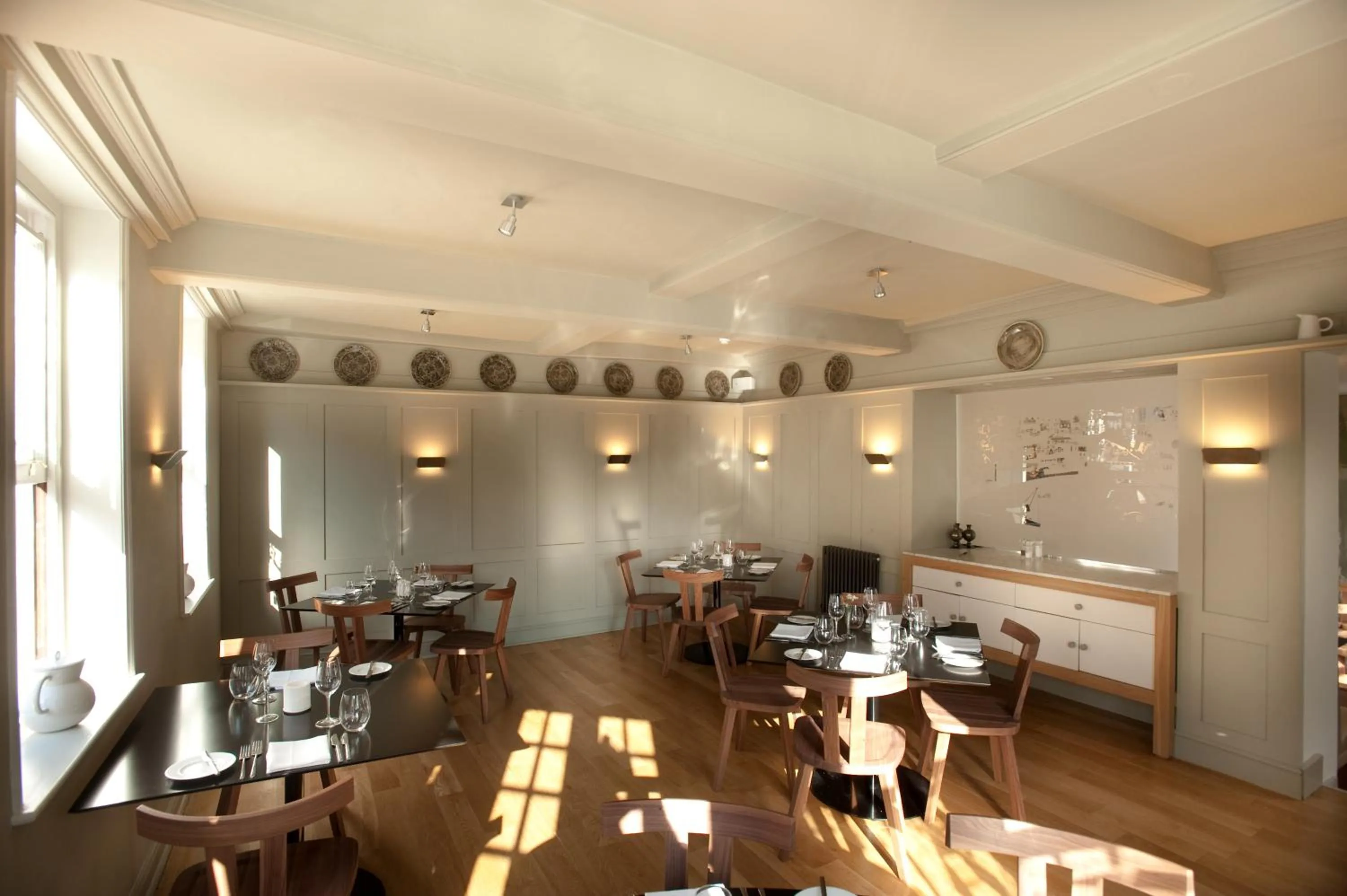 Restaurant/places to eat in The Crown Hotel