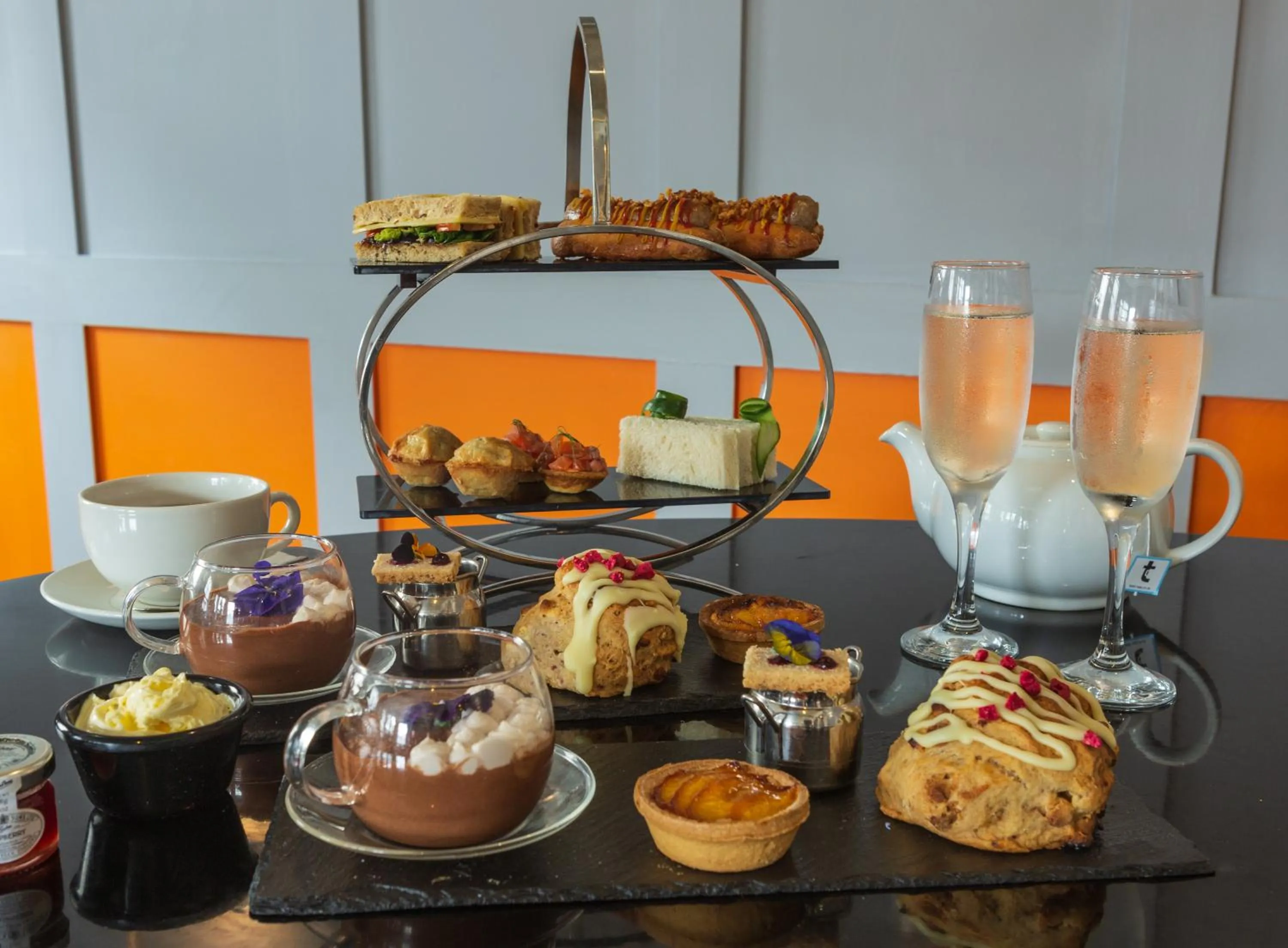 Restaurant/places to eat in The Crown Hotel