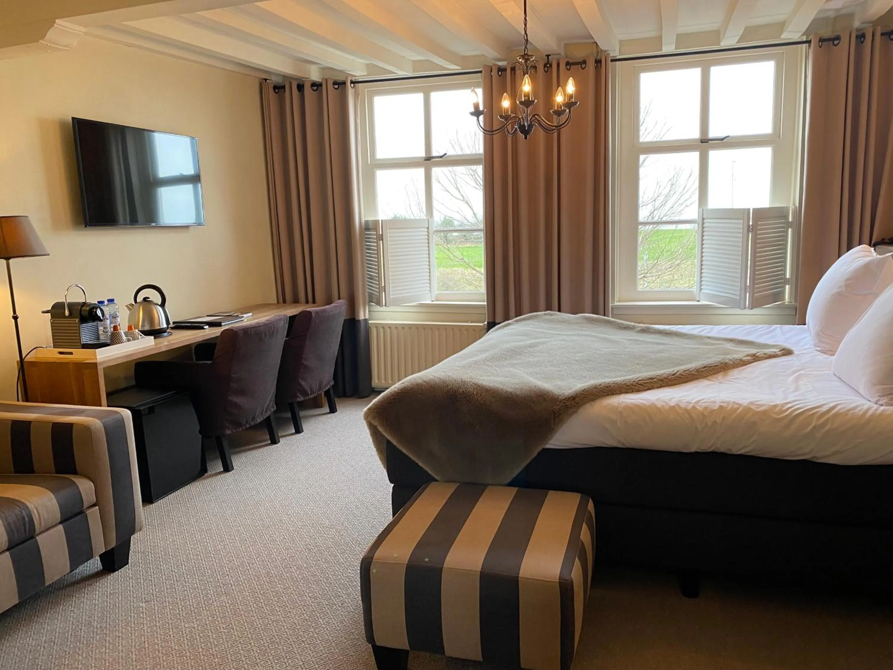 Bedroom, Bed in Auberge de Campveerse Toren