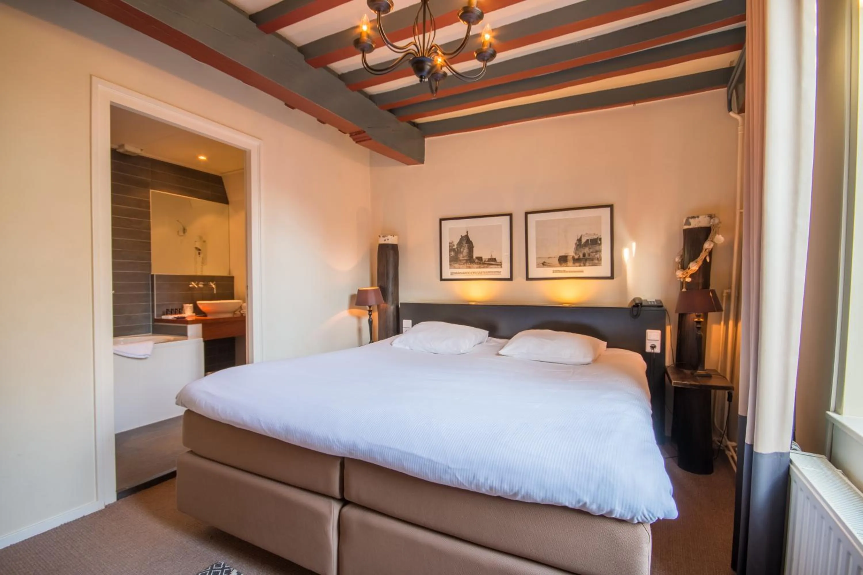 Bedroom, Bed in Auberge de Campveerse Toren