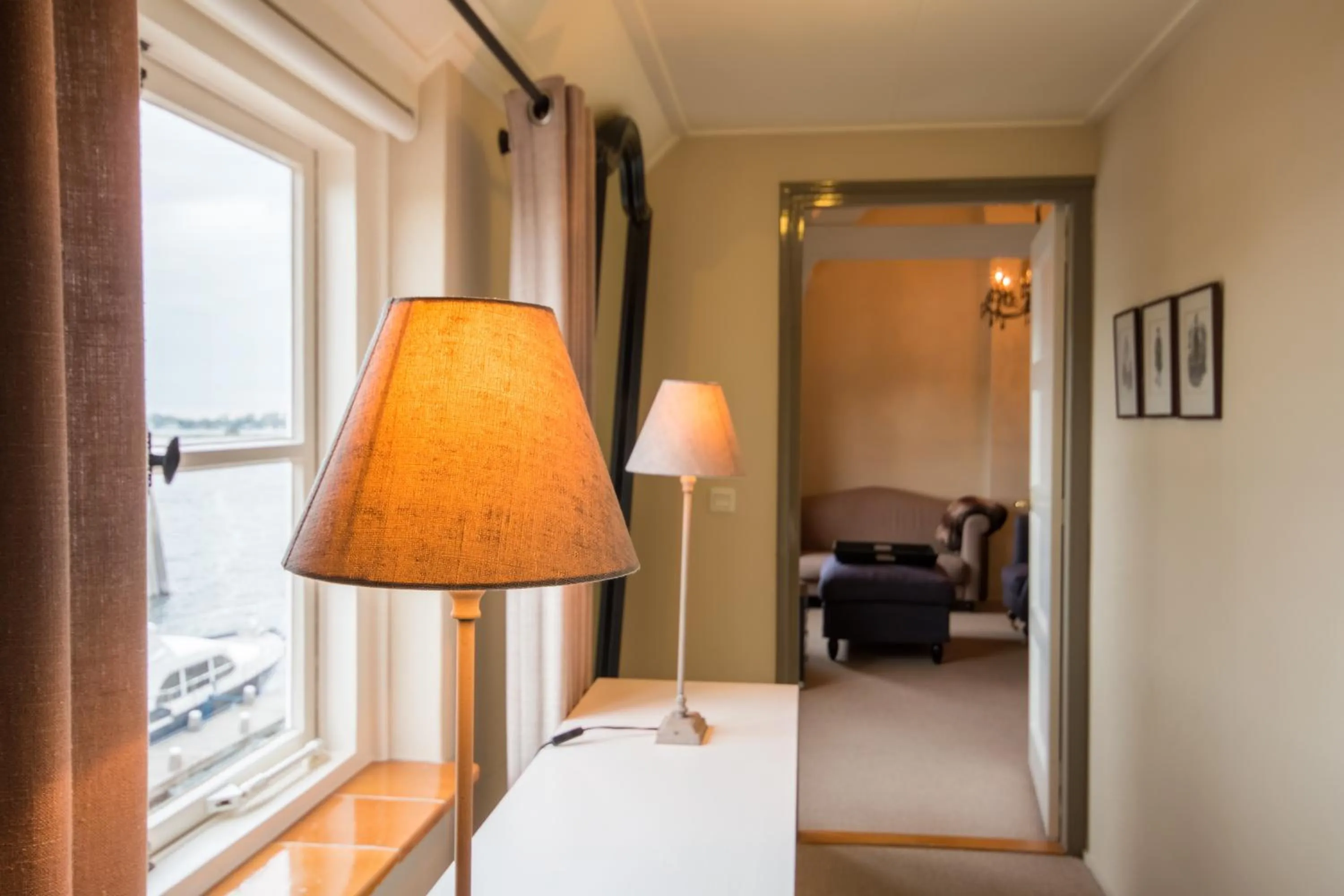 Lake view, Bed in Auberge de Campveerse Toren