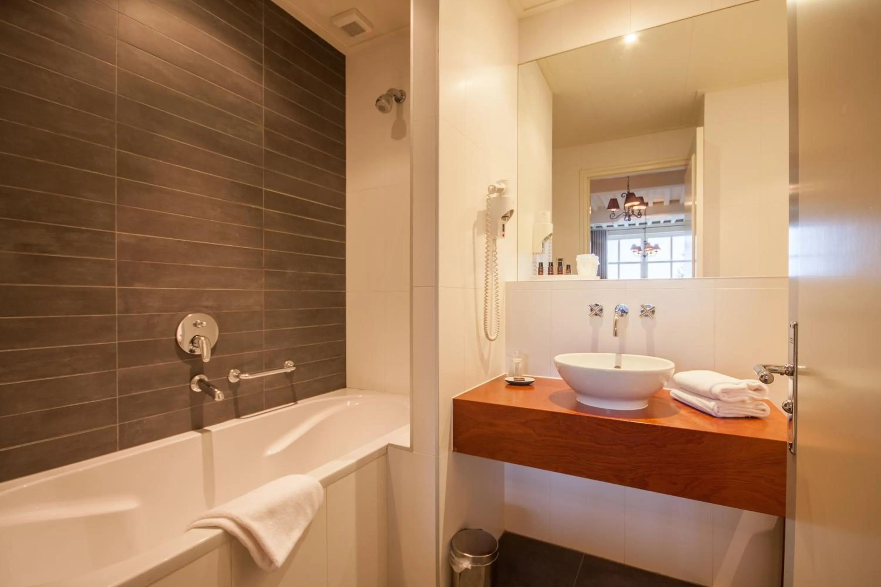 Bathroom in Auberge de Campveerse Toren