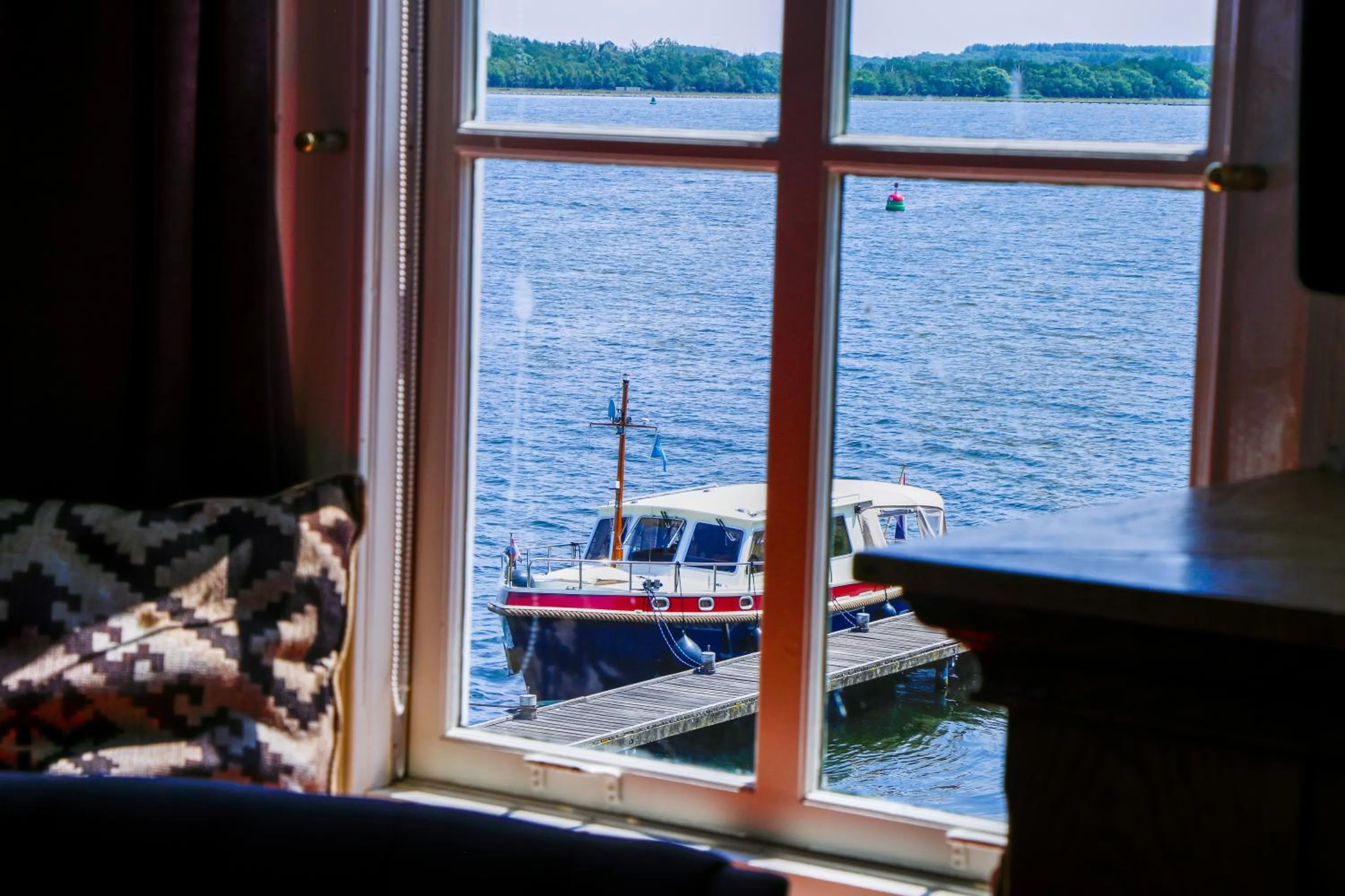 Lake view in Auberge de Campveerse Toren