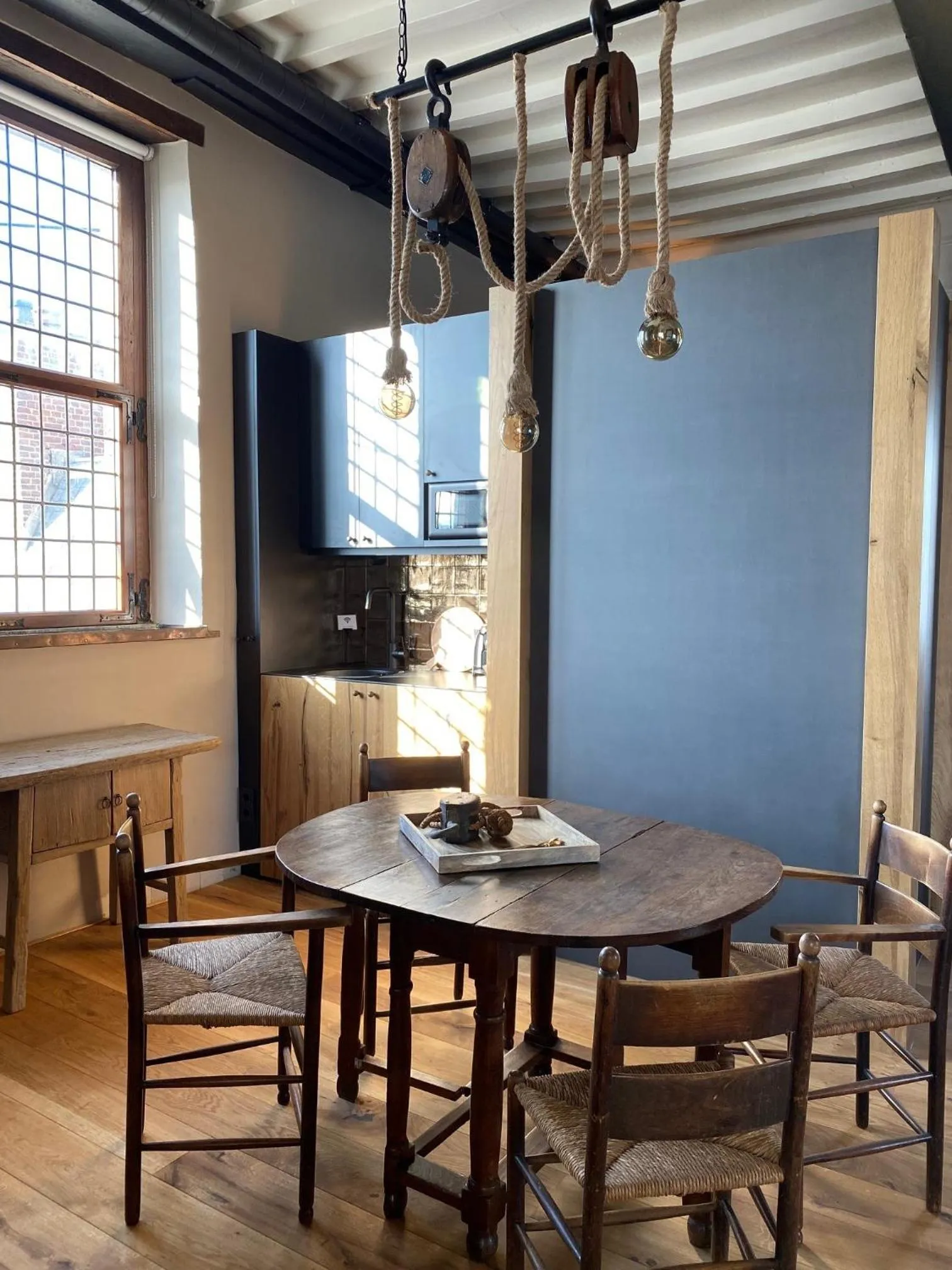 Kitchen or kitchenette in Auberge de Campveerse Toren