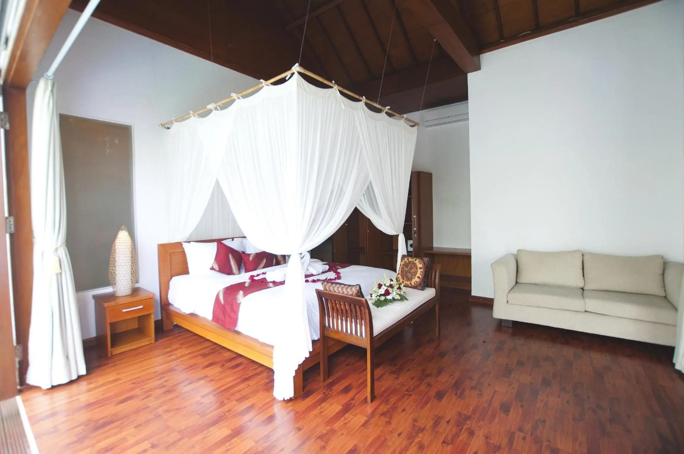 Bedroom, Bed in Villa Bougainville