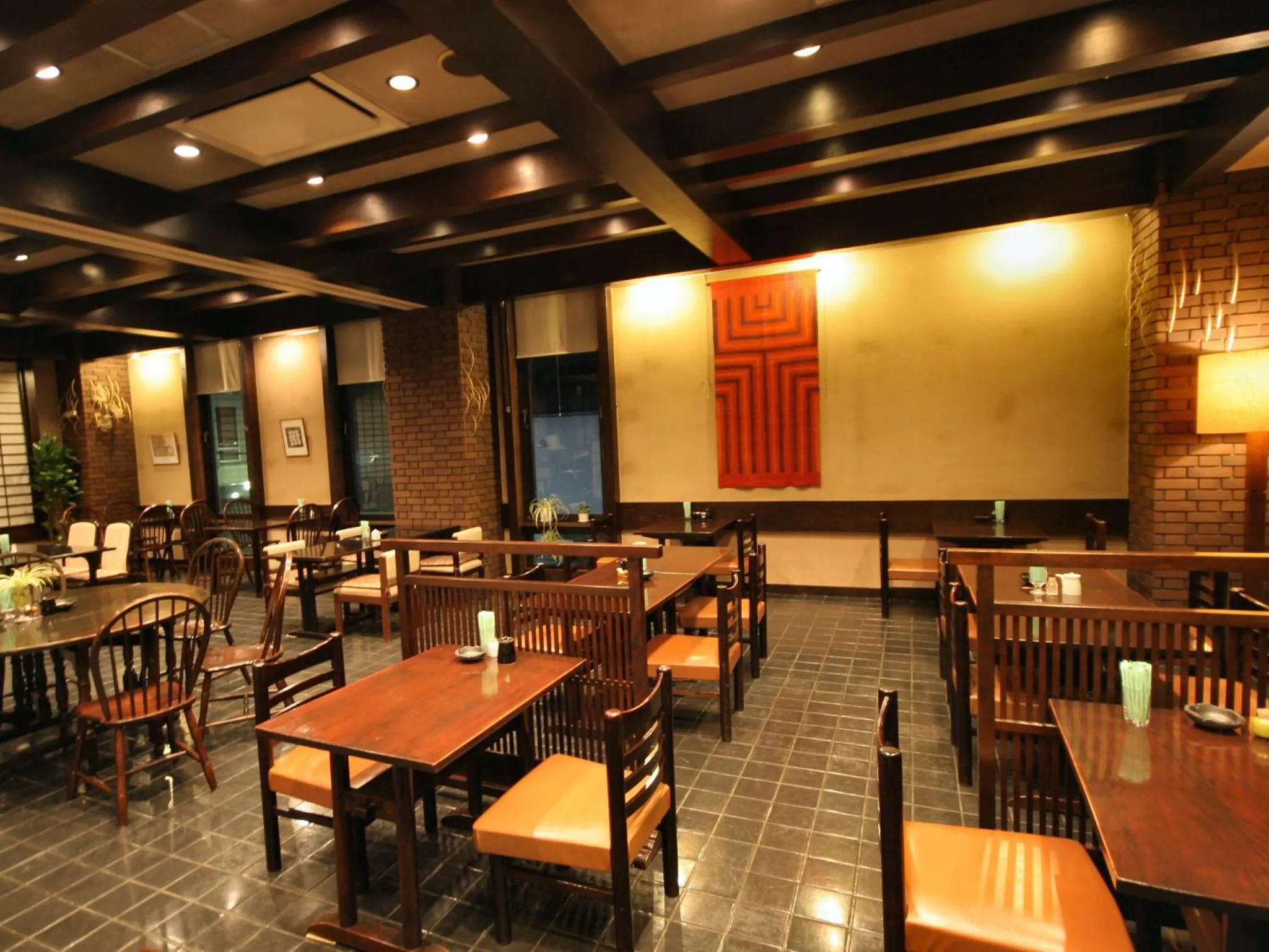 Restaurant/places to eat in Kita Hotel
