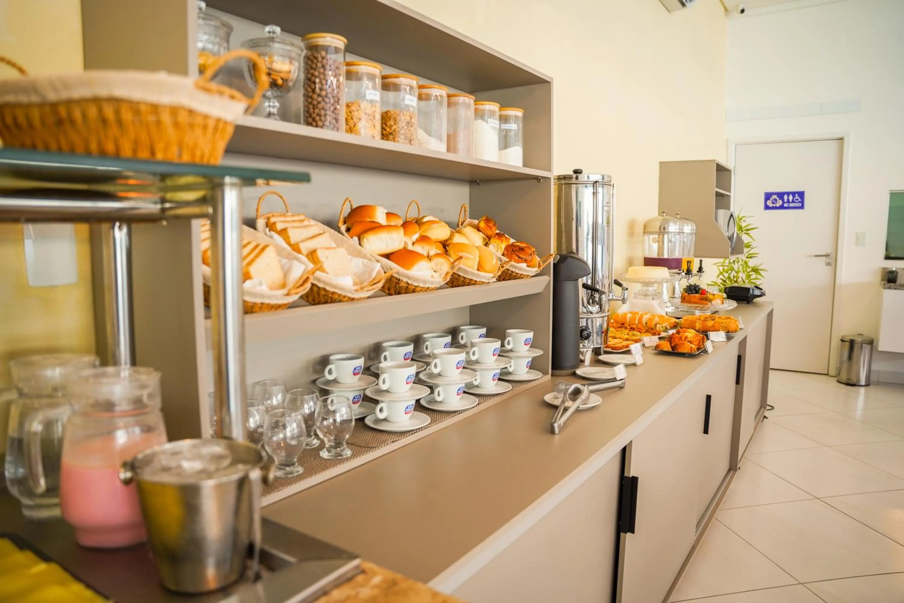 Breakfast in EL SHADDAI HOTEL